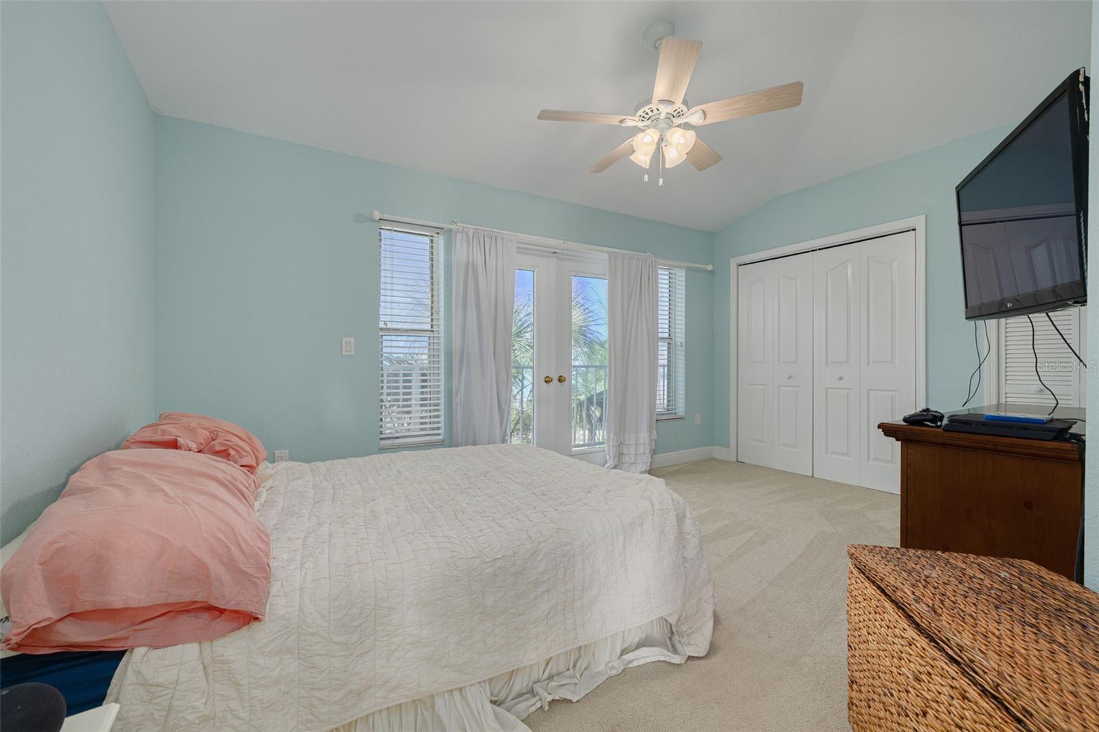 Listing photo id 31 for 8100 Brighton Drive