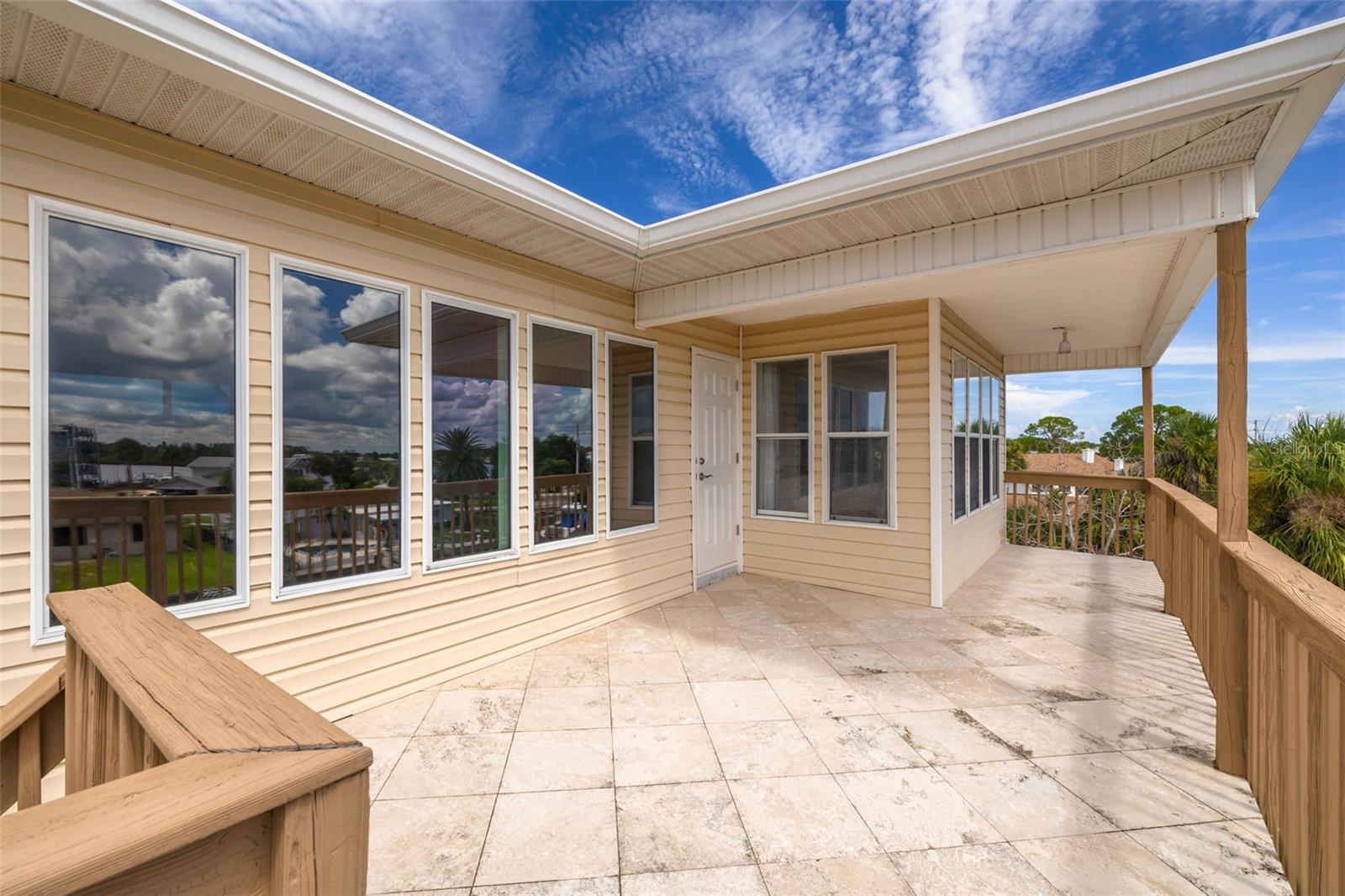 Listing photo id 34 for 8100 Brighton Drive
