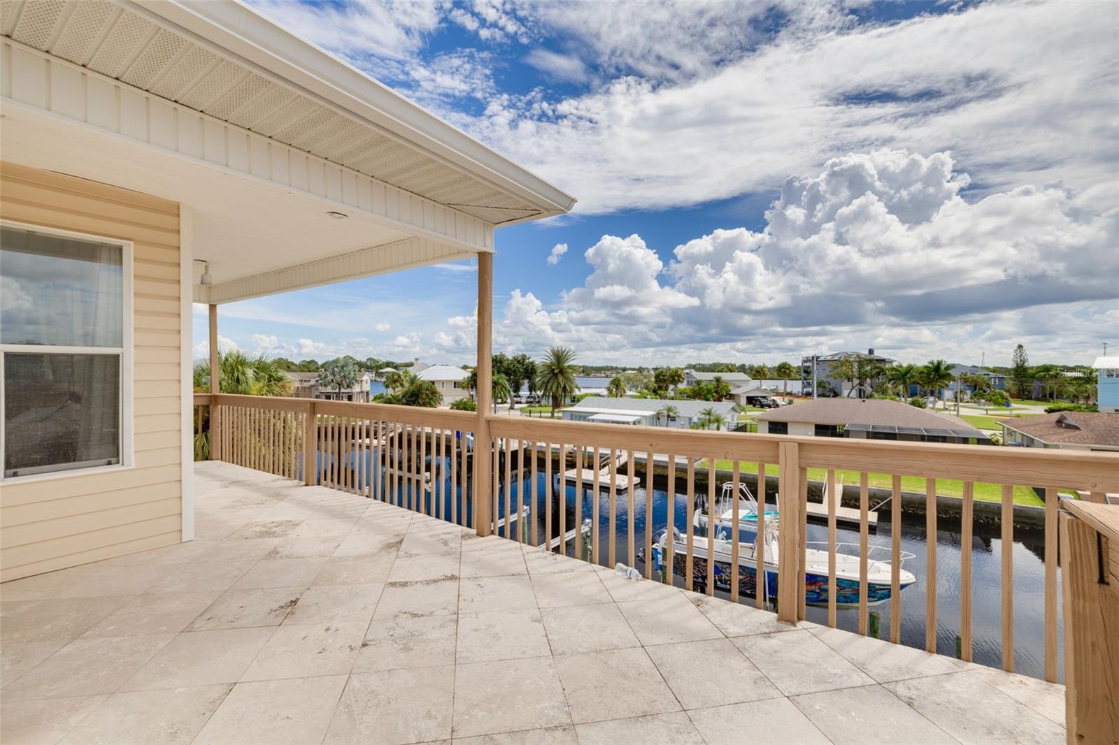 Listing photo id 35 for 8100 Brighton Drive