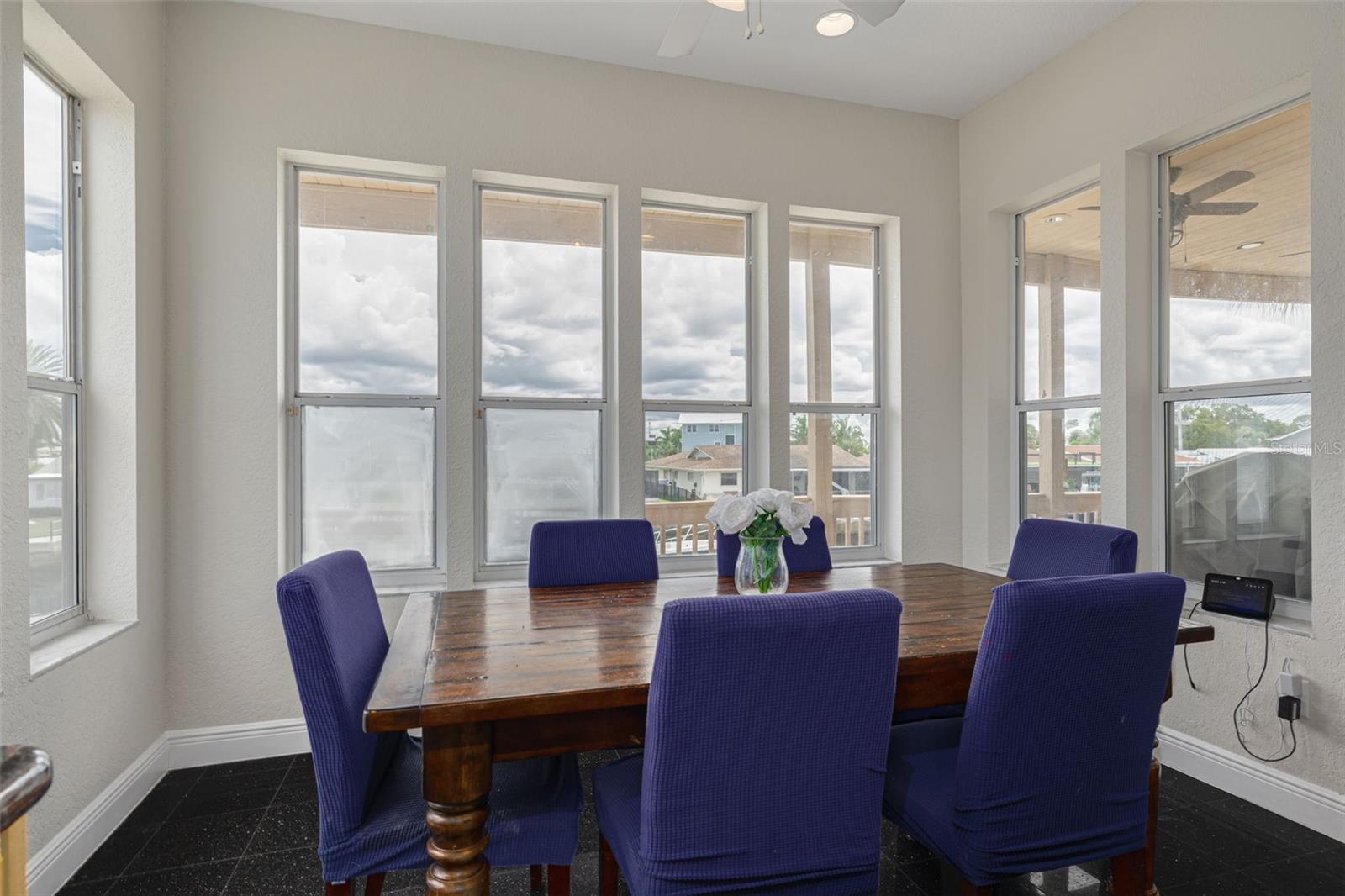 Listing photo id 46 for 8100 Brighton Drive