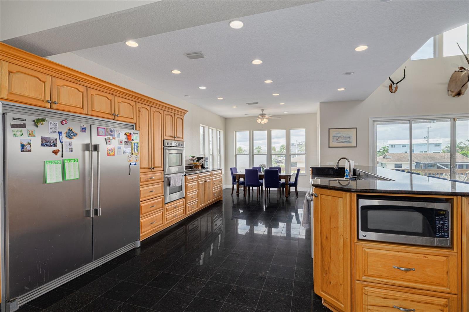 Listing photo id 49 for 8100 Brighton Drive