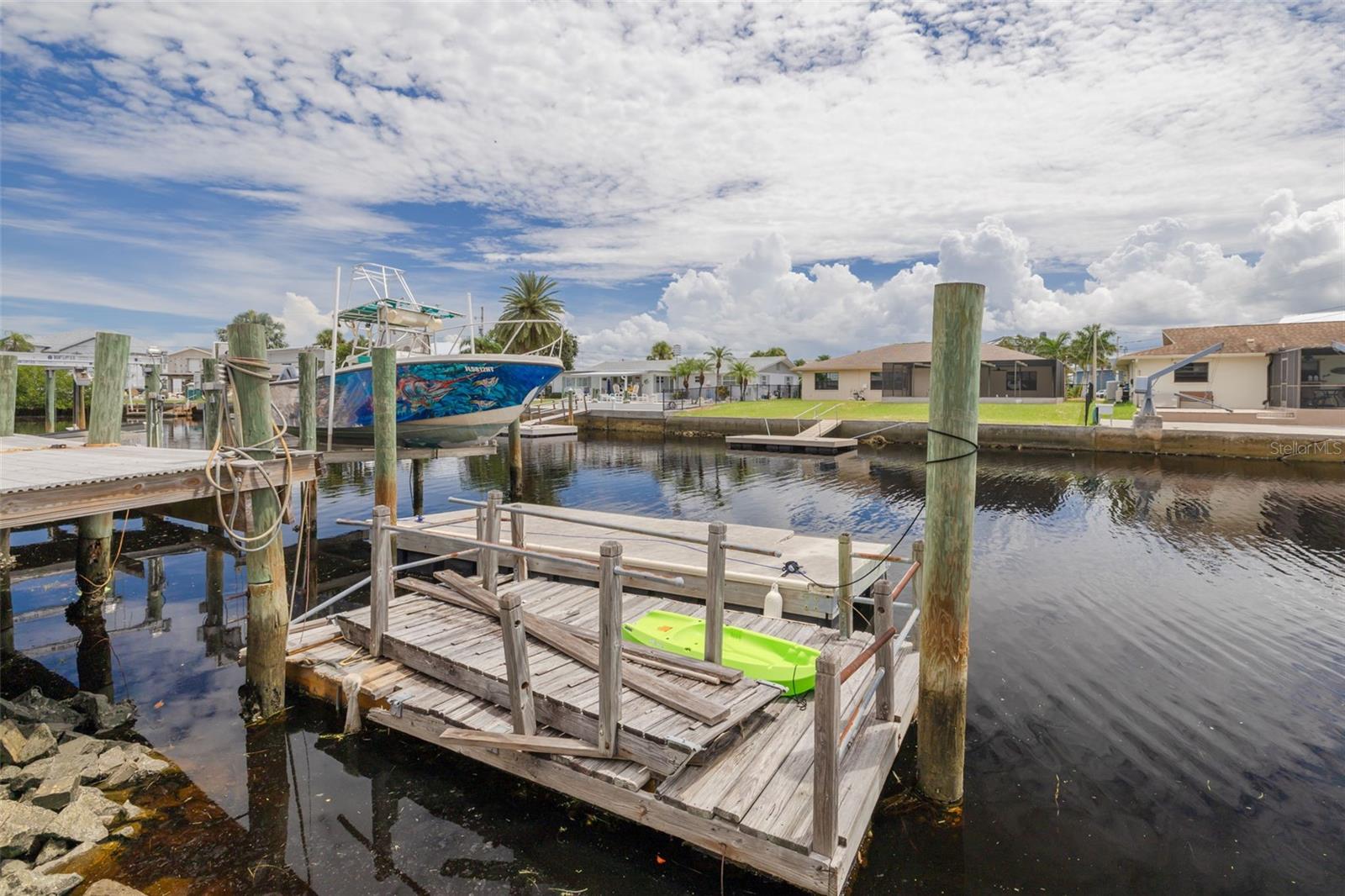 Listing photo id 4 for 8100 Brighton Drive