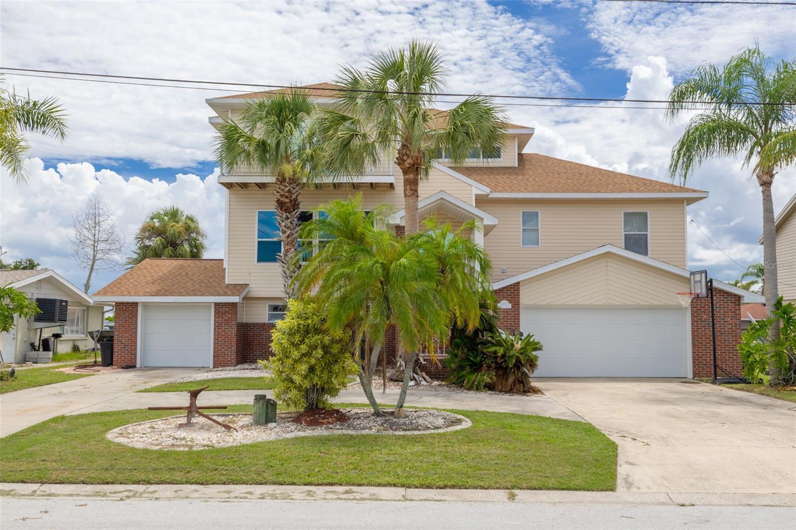 Listing photo id 62 for 8100 Brighton Drive
