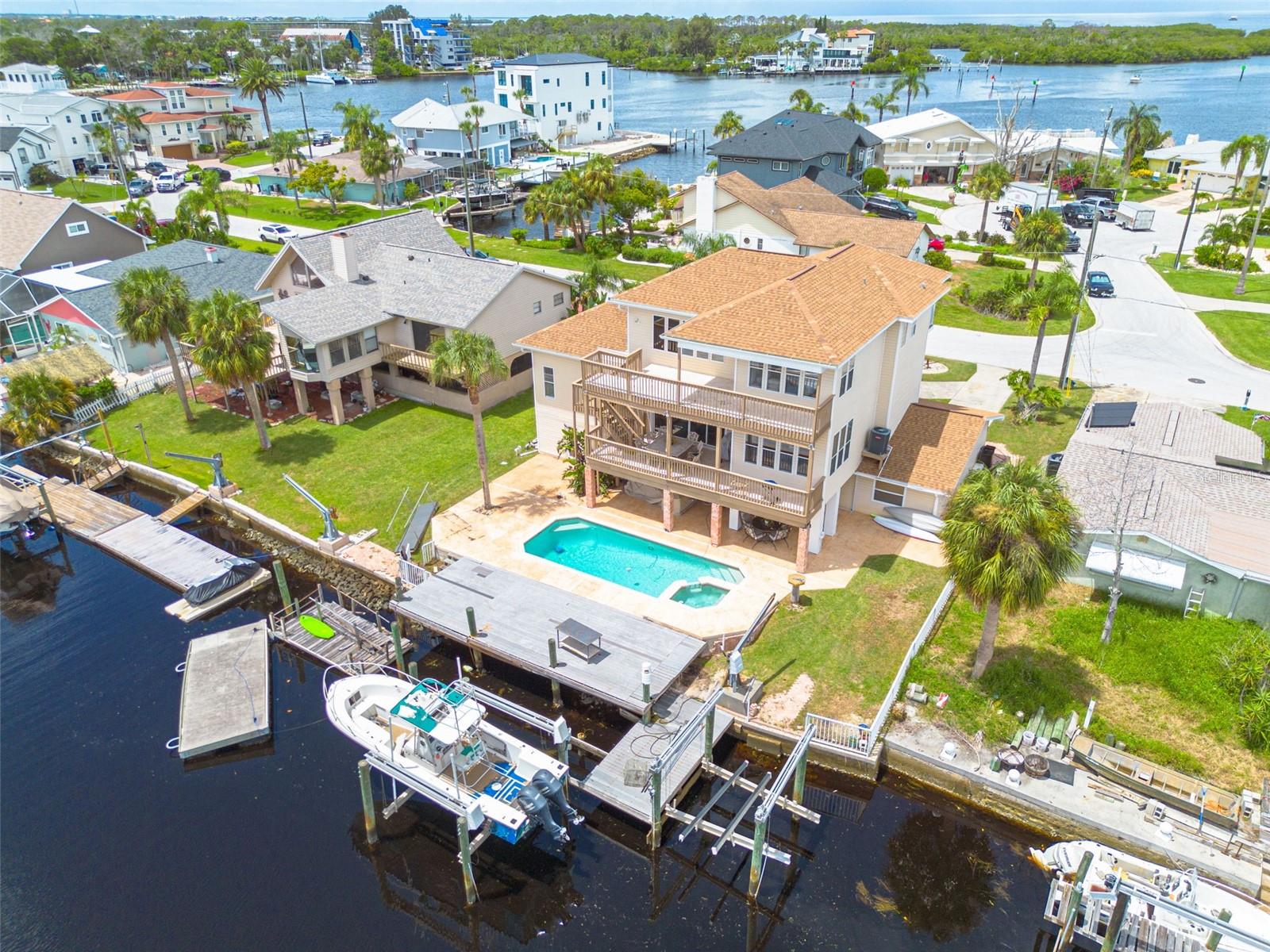 Listing photo id 65 for 8100 Brighton Drive