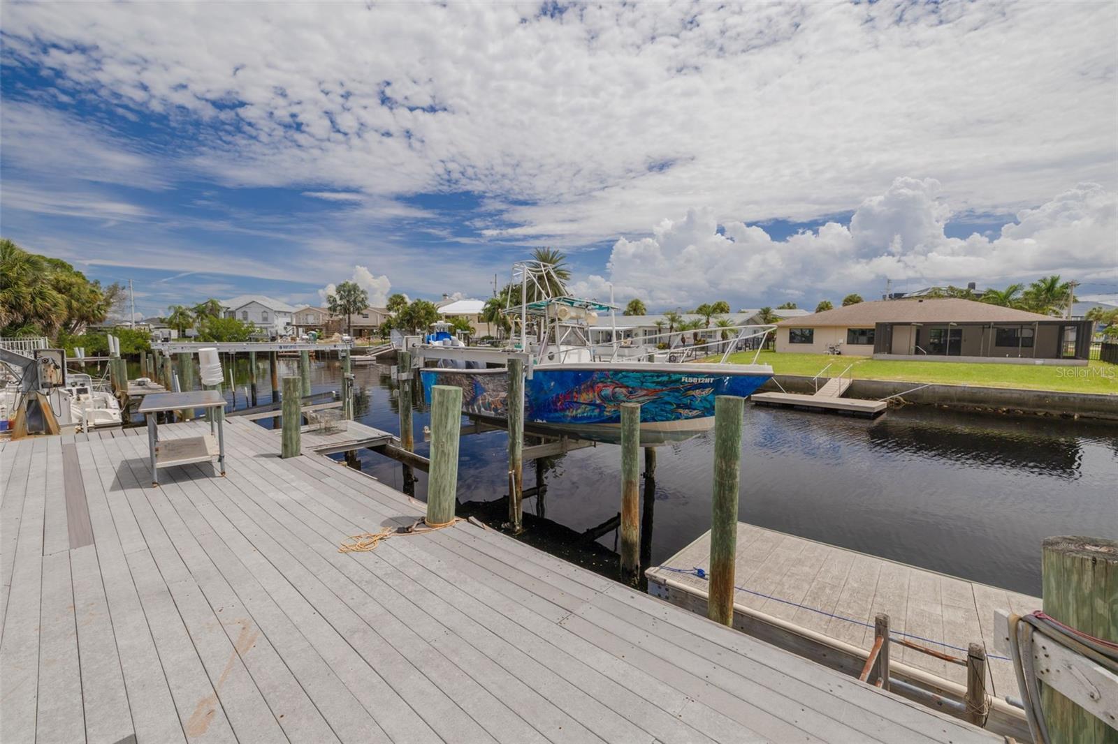 Listing photo id 6 for 8100 Brighton Drive