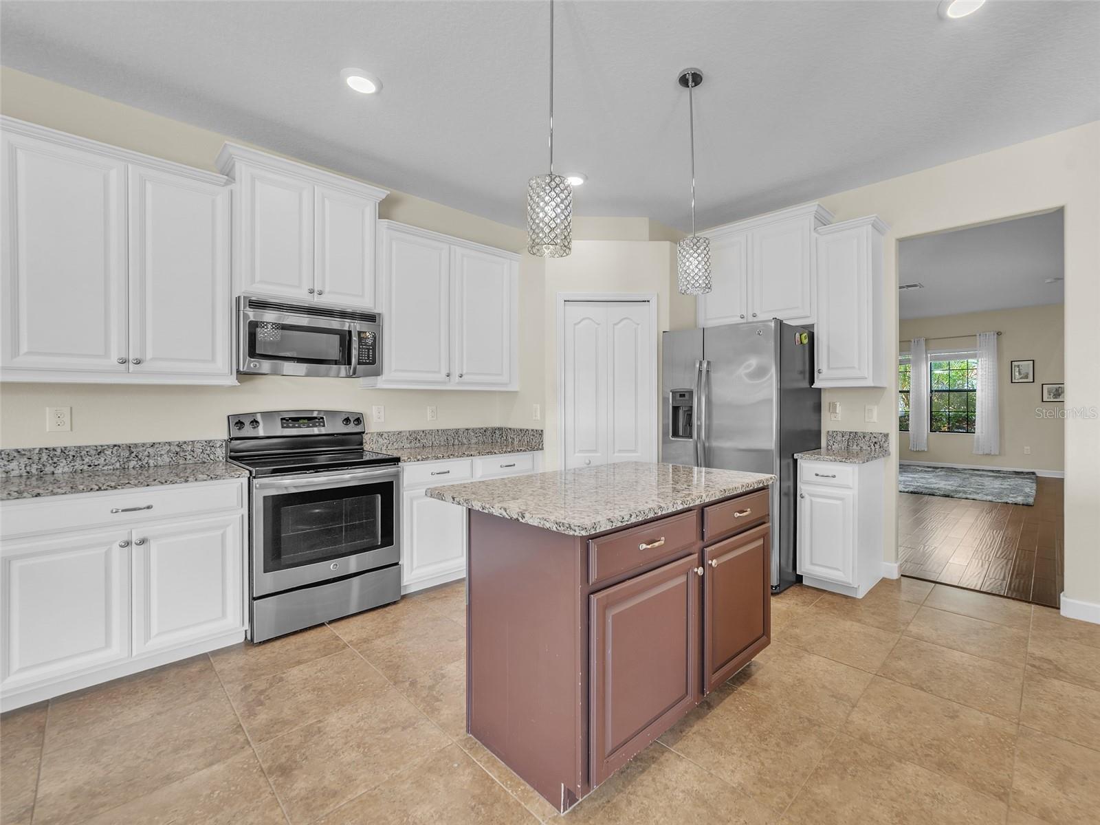 Image 12 of 45 For 19091 Umberland Place