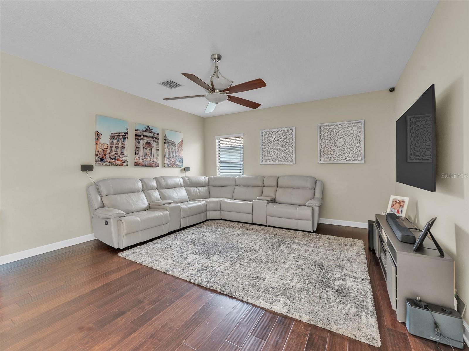 Image 17 of 45 For 19091 Umberland Place