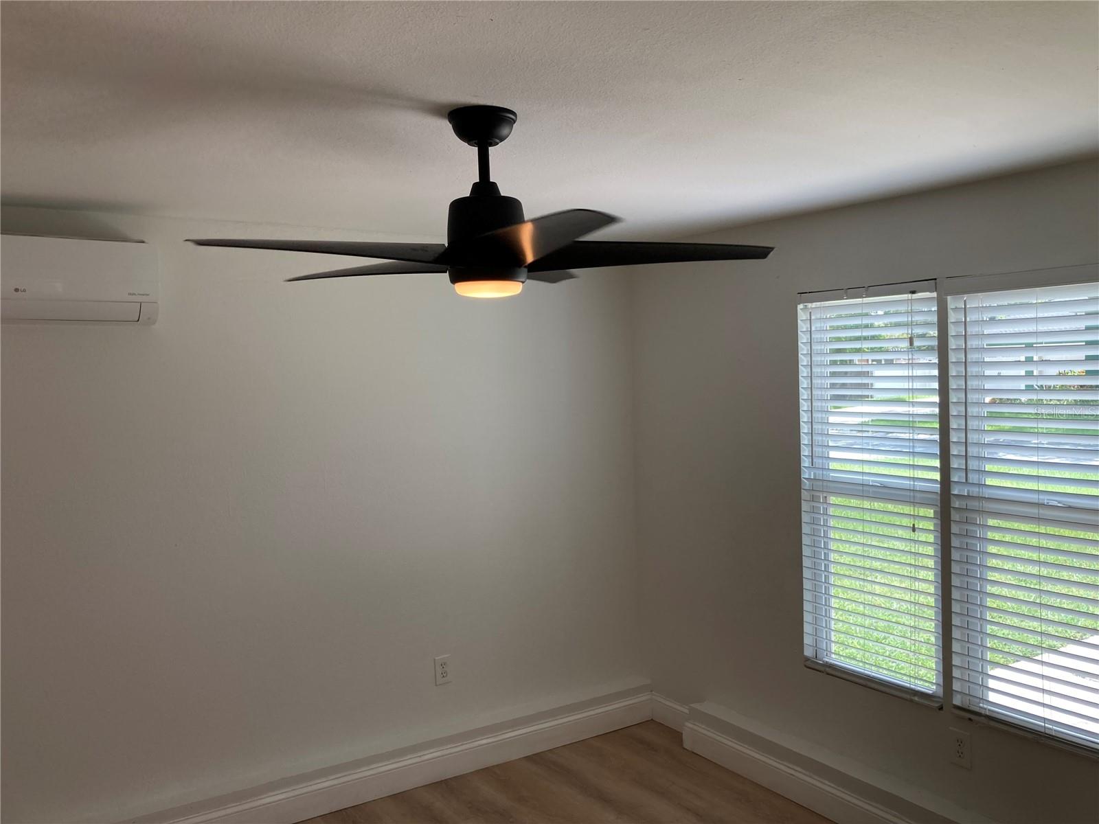 Image 10 of 40 For 7131 Orpine Drive N
