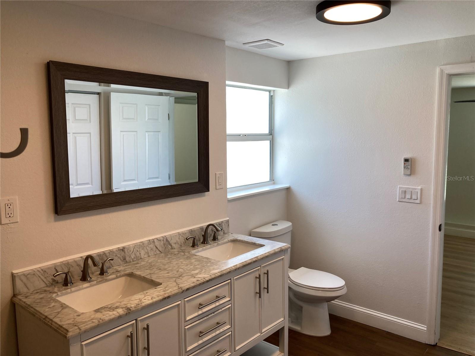 Image 17 of 40 For 7131 Orpine Drive N
