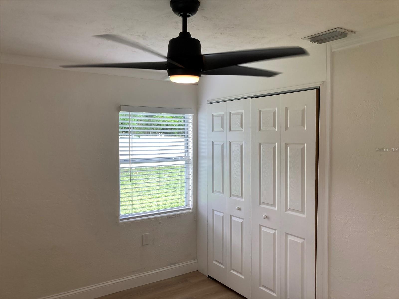 Image 29 of 40 For 7131 Orpine Drive N