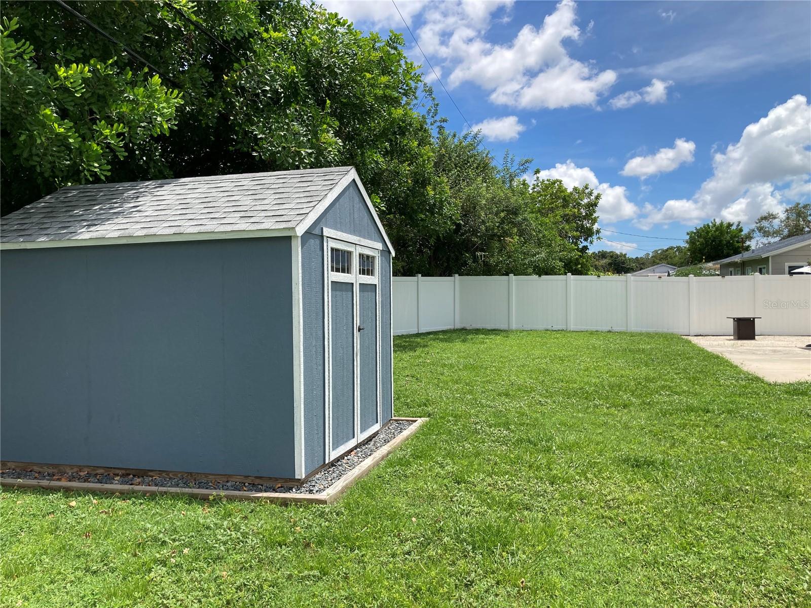 Image 35 of 40 For 7131 Orpine Drive N
