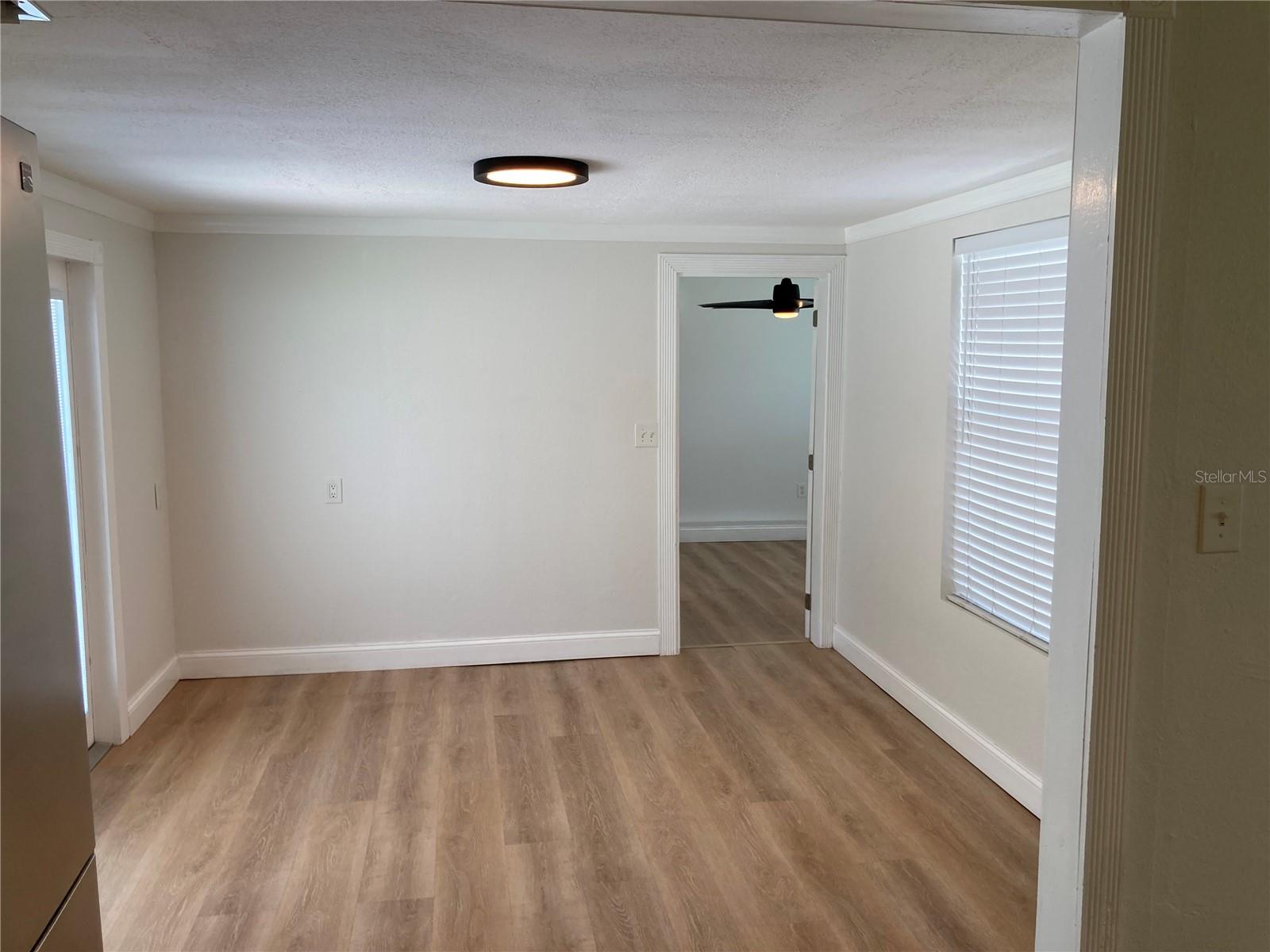 Image 9 of 40 For 7131 Orpine Drive N