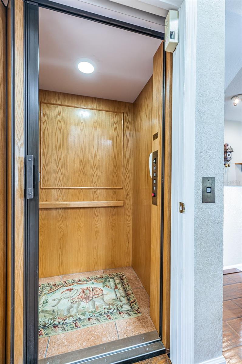 Image 10 of 29 For 227 126th Avenue E
