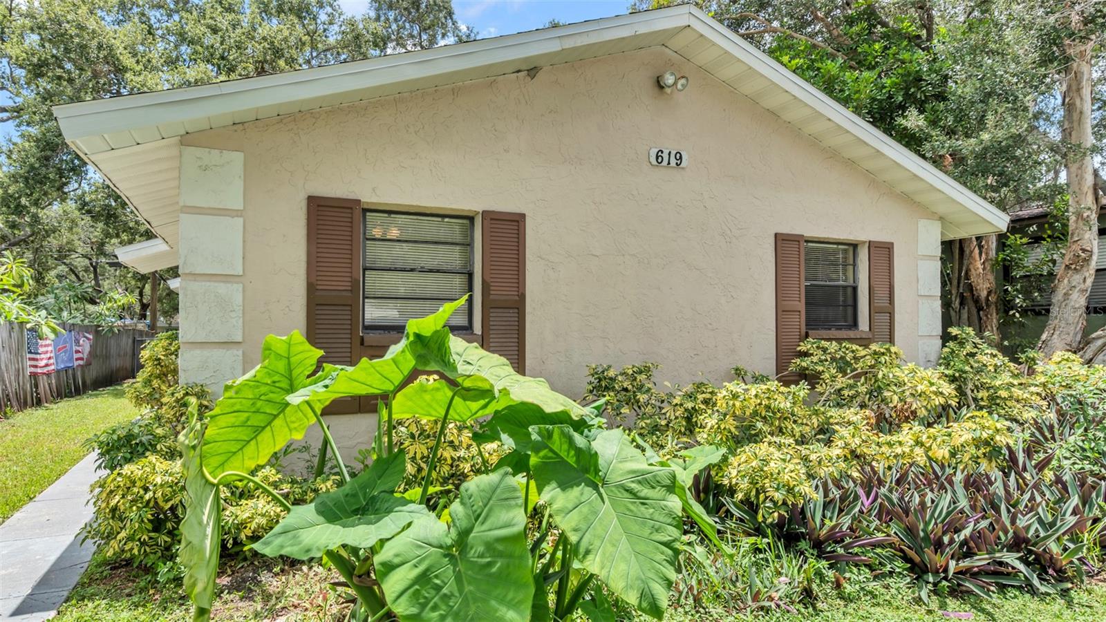 Image 2 of 19 For 619 2nd Avenue Ne A