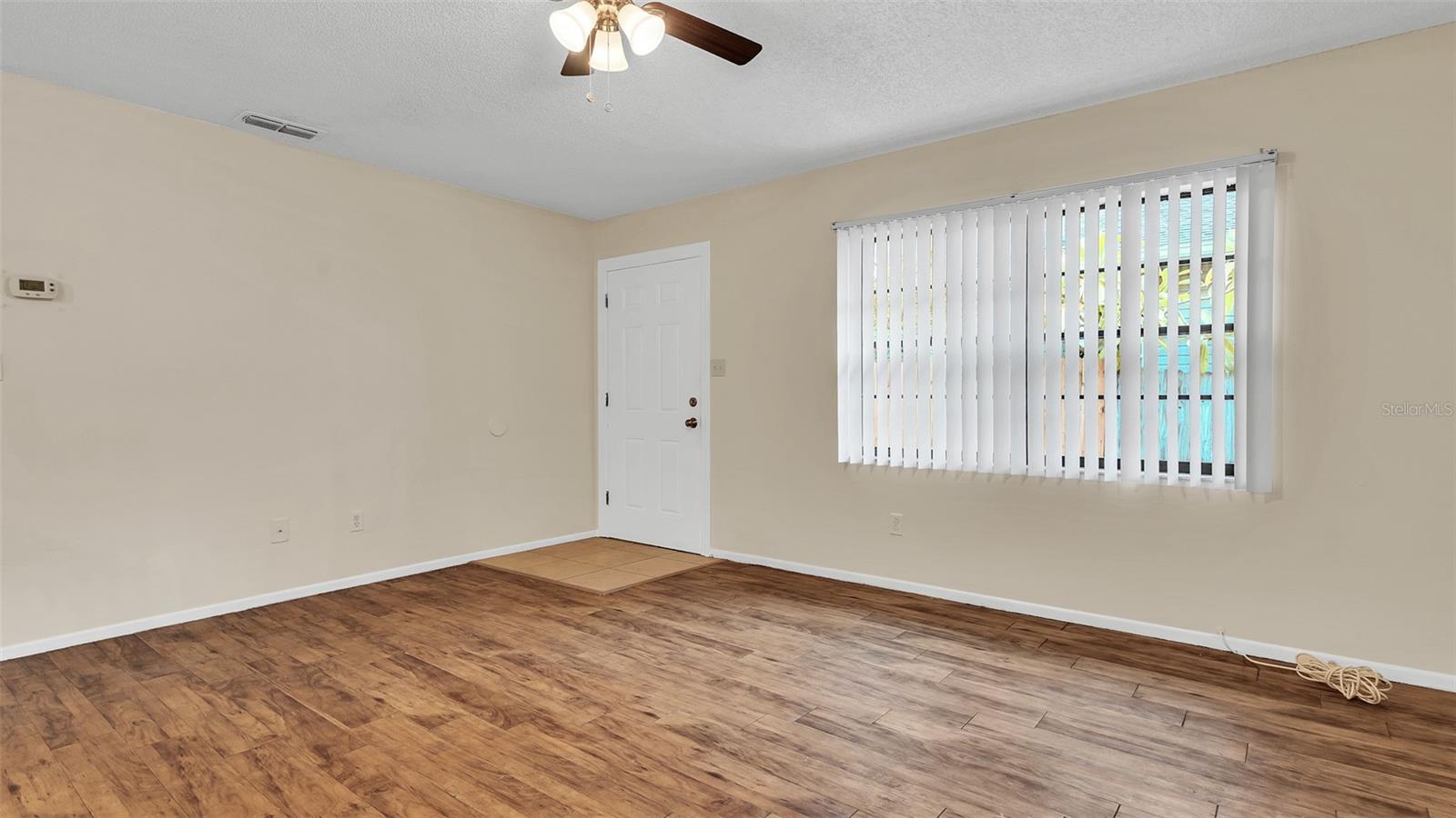 Image 4 of 19 For 619 2nd Avenue Ne A