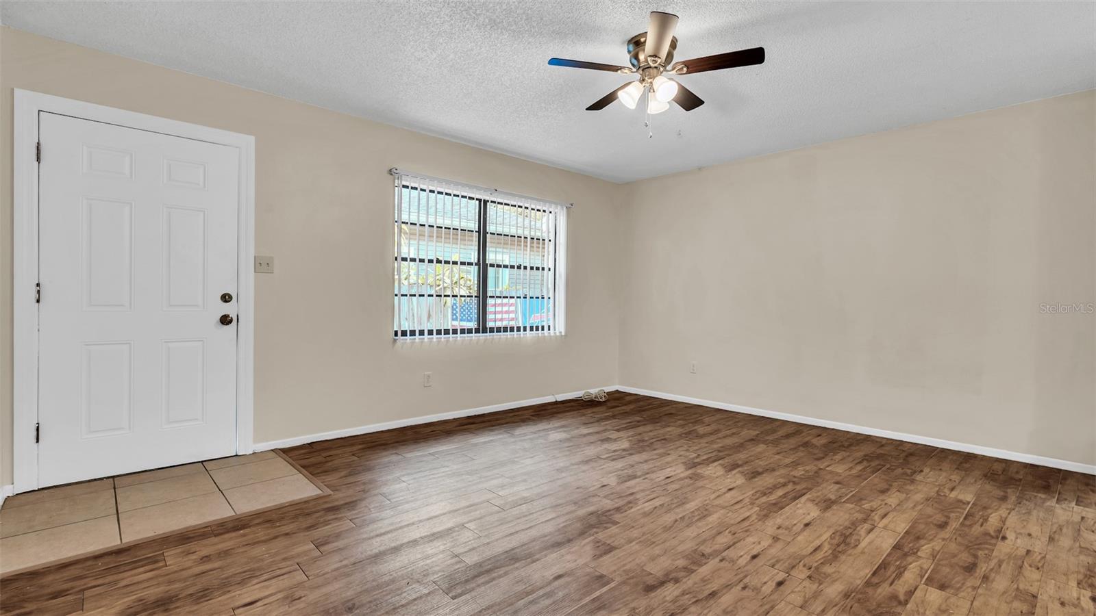 Image 6 of 19 For 619 2nd Avenue Ne A