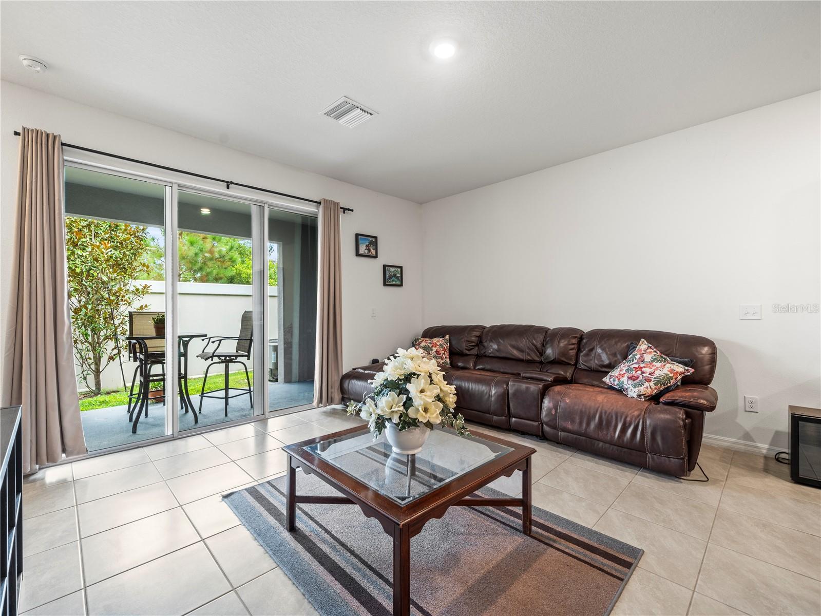 Image 16 of 44 For 2886 Suncoast Plains Drive