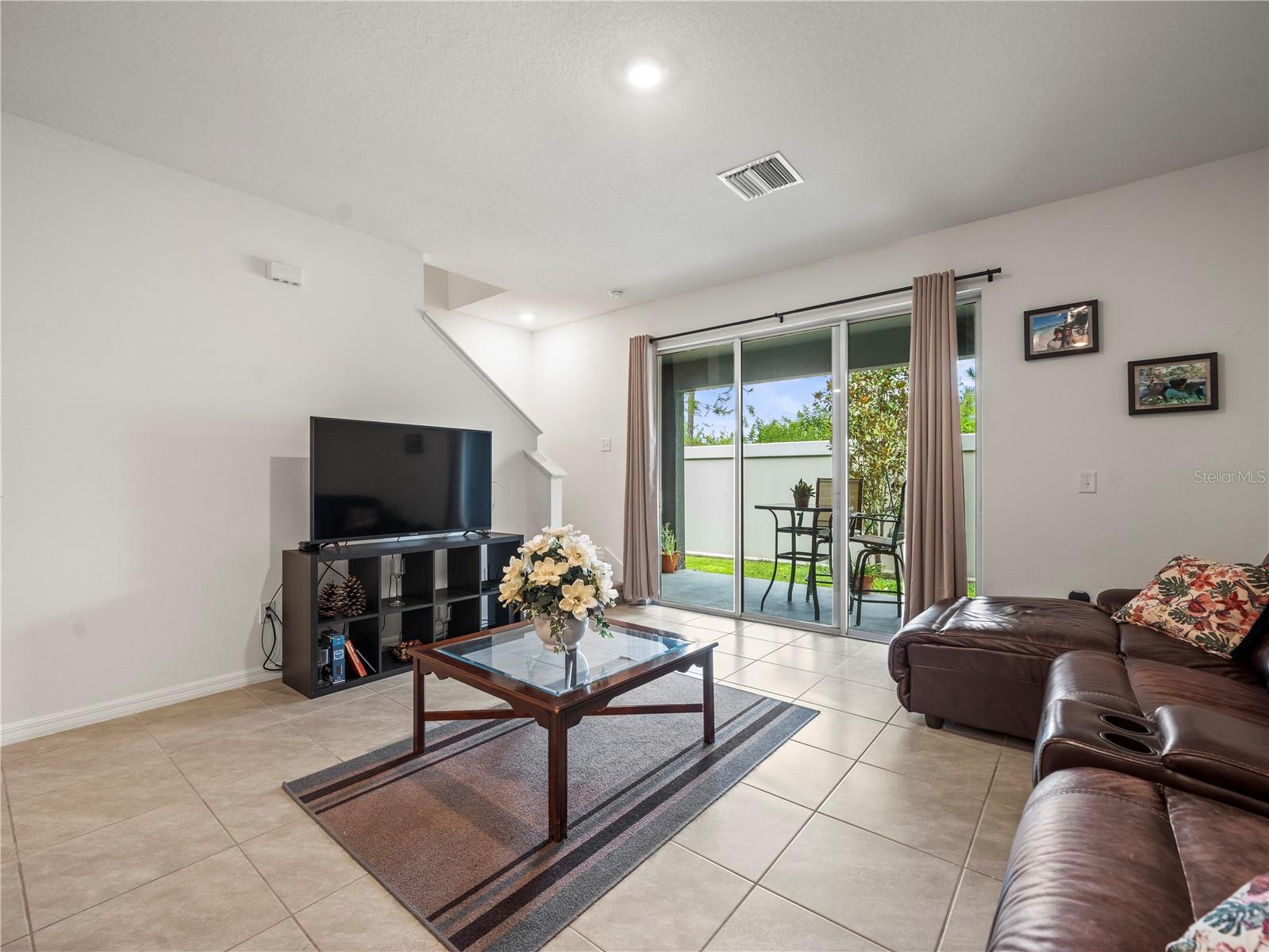 Image 17 of 44 For 2886 Suncoast Plains Drive