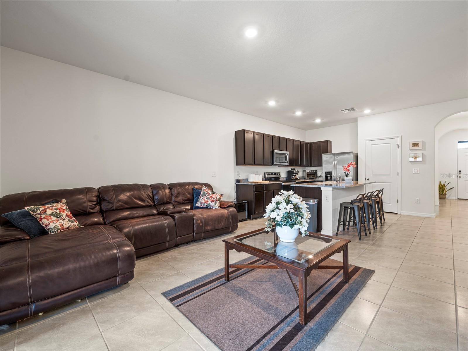 Image 18 of 44 For 2886 Suncoast Plains Drive