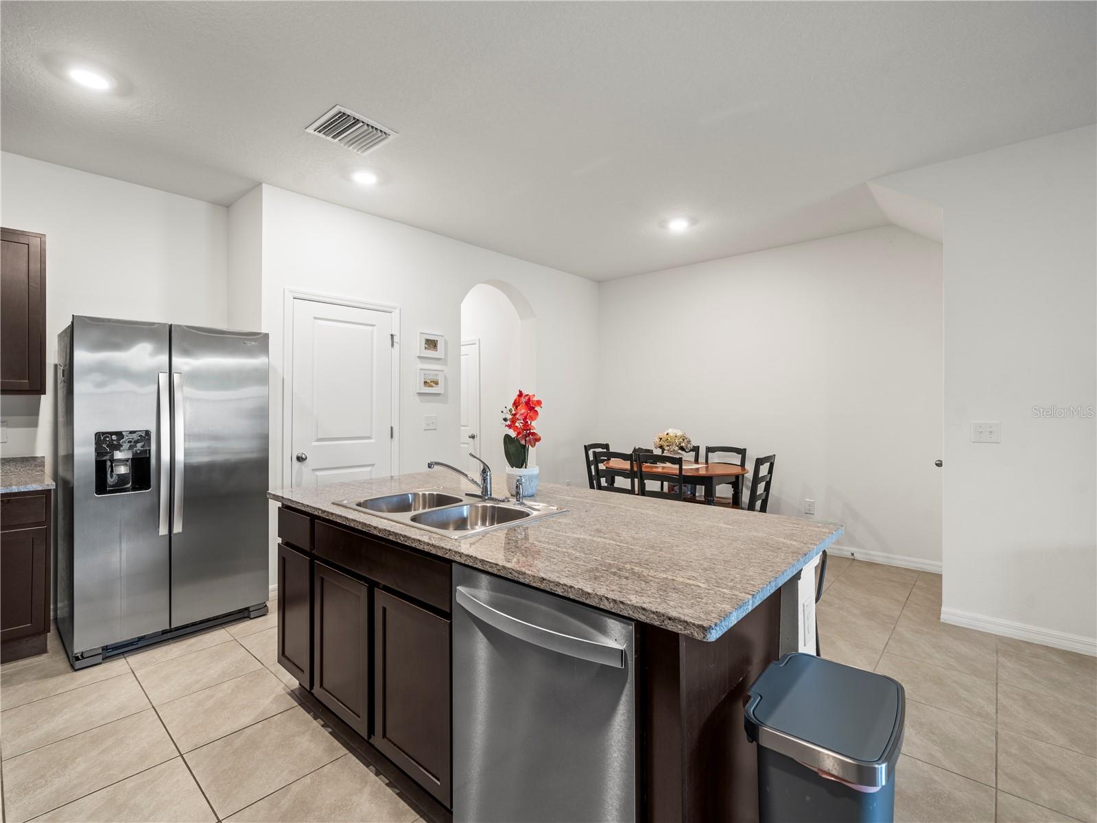 Image 8 of 44 For 2886 Suncoast Plains Drive