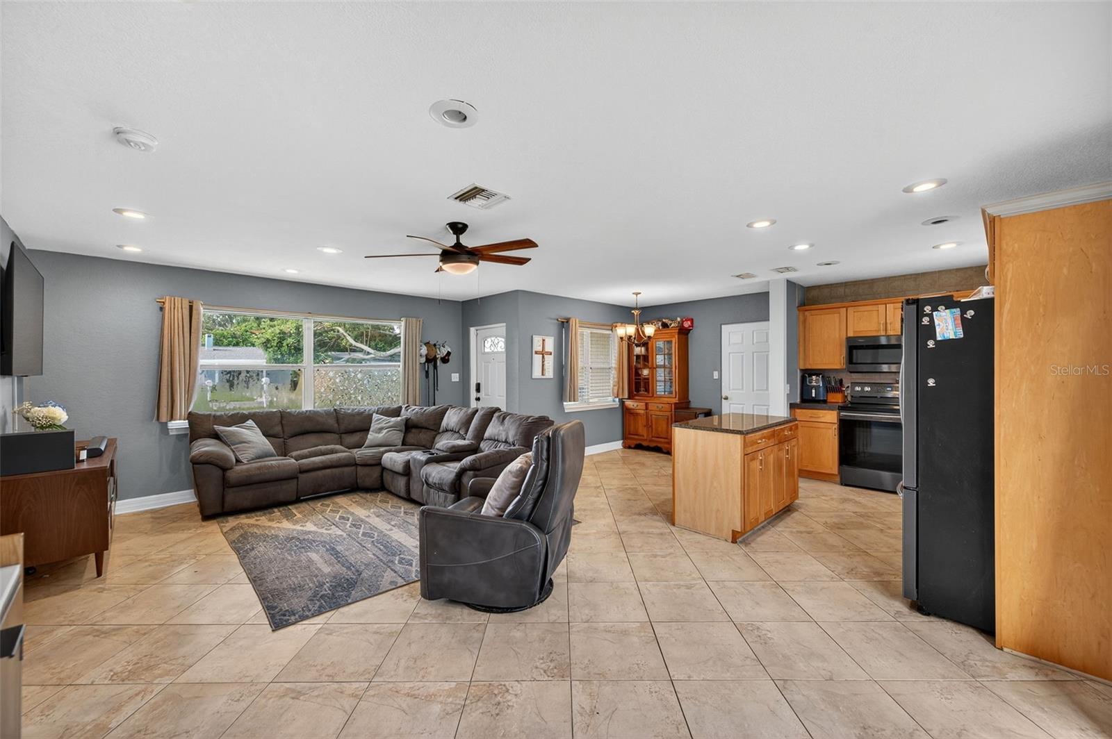 Image 18 of 48 For 10851 62nd Avenue