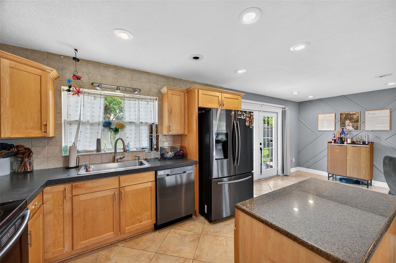 Image 8 of 48 For 10851 62nd Avenue