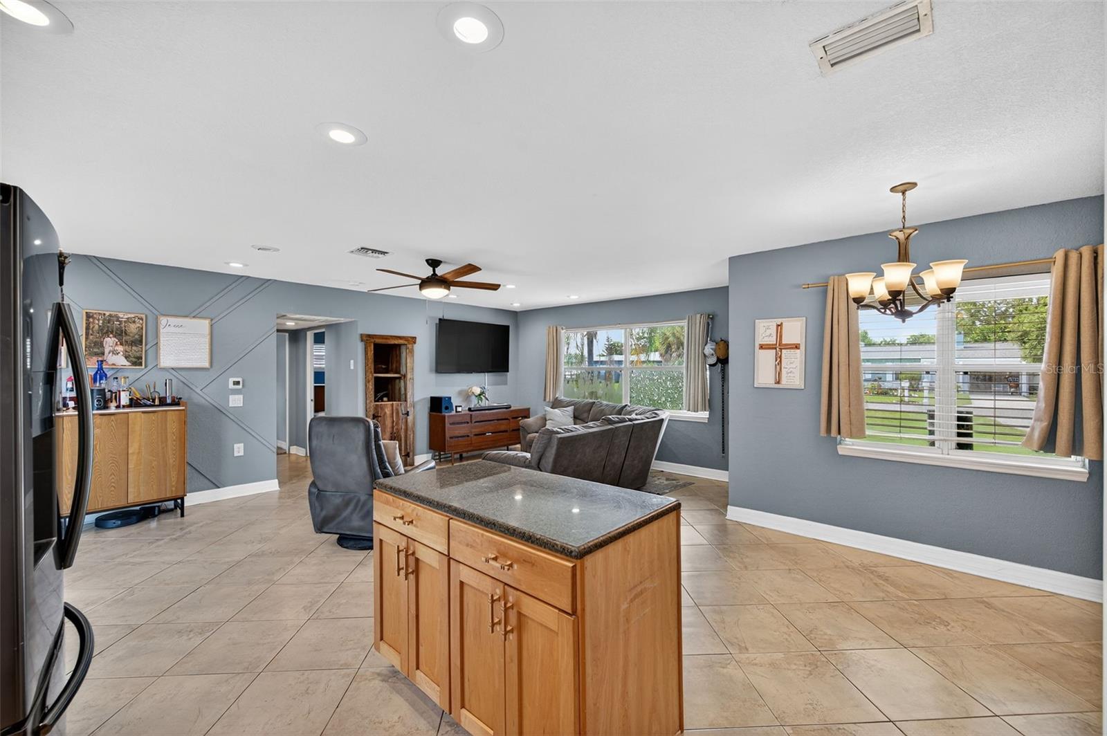 Image 9 of 48 For 10851 62nd Avenue