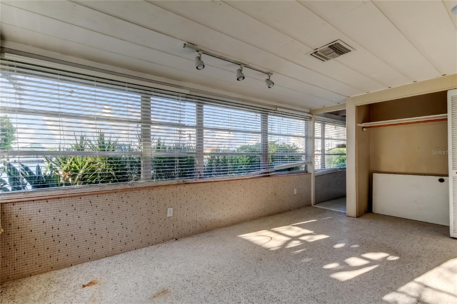 Image 23 of 27 For 307 173rd Avenue E