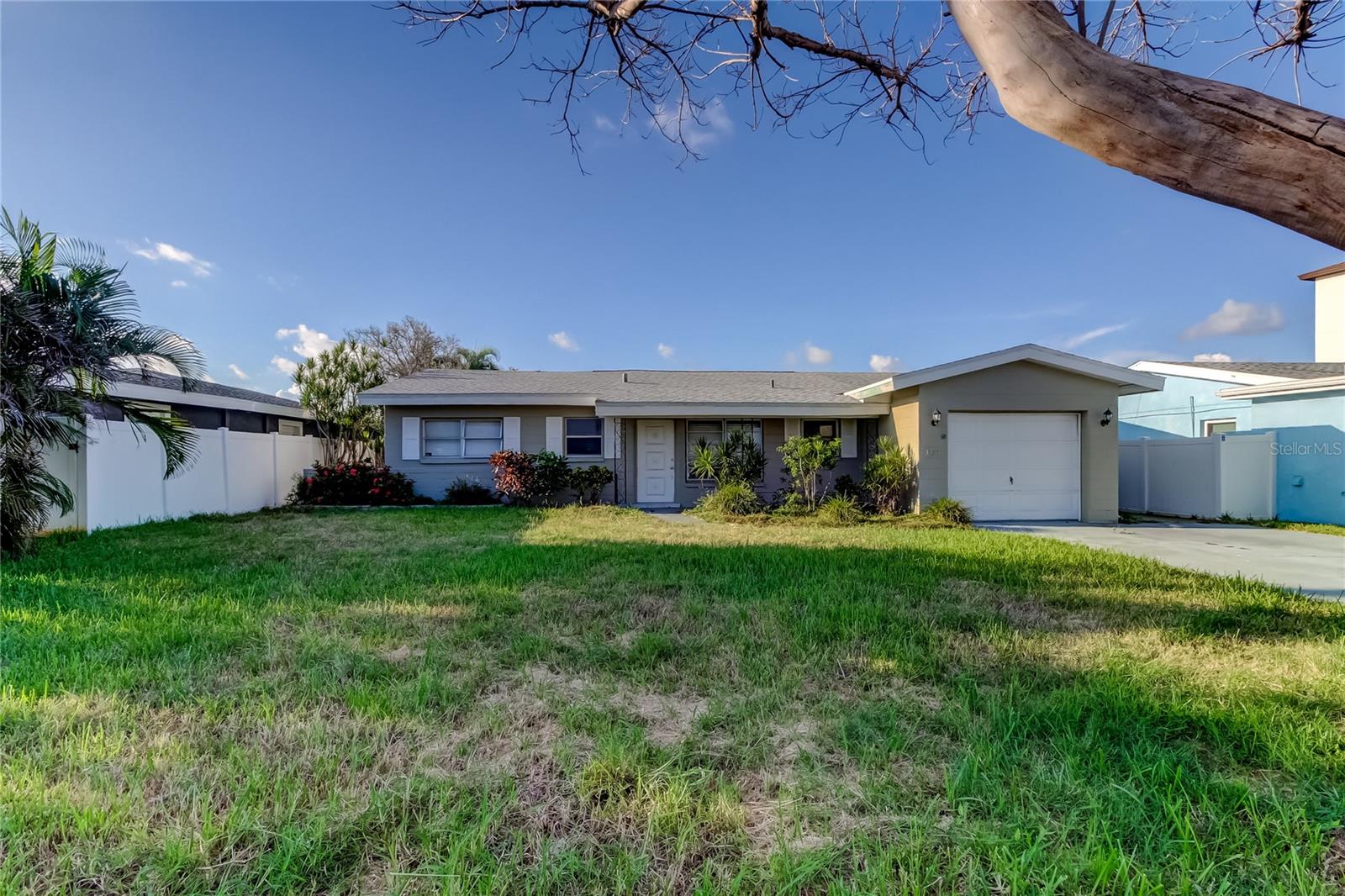 Image 3 of 27 For 307 173rd Avenue E