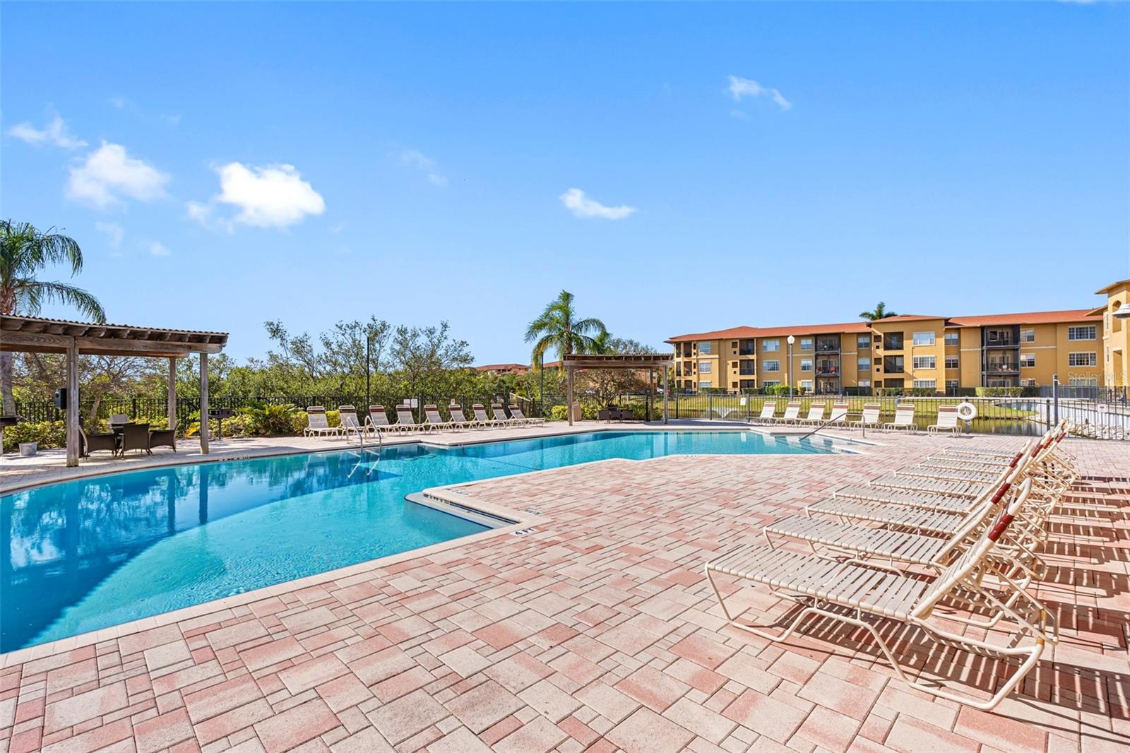 Image 20 of 99 For 4323 Bayside Village Drive 202
