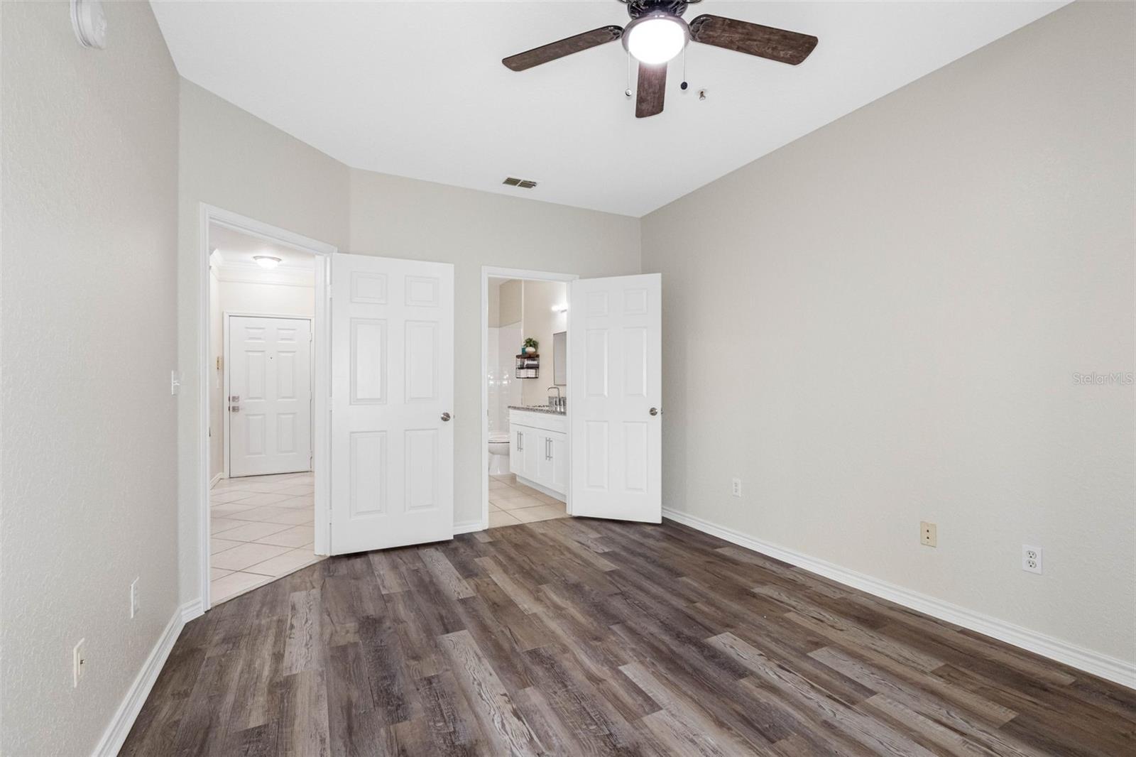 Image 85 of 99 For 4323 Bayside Village Drive 202
