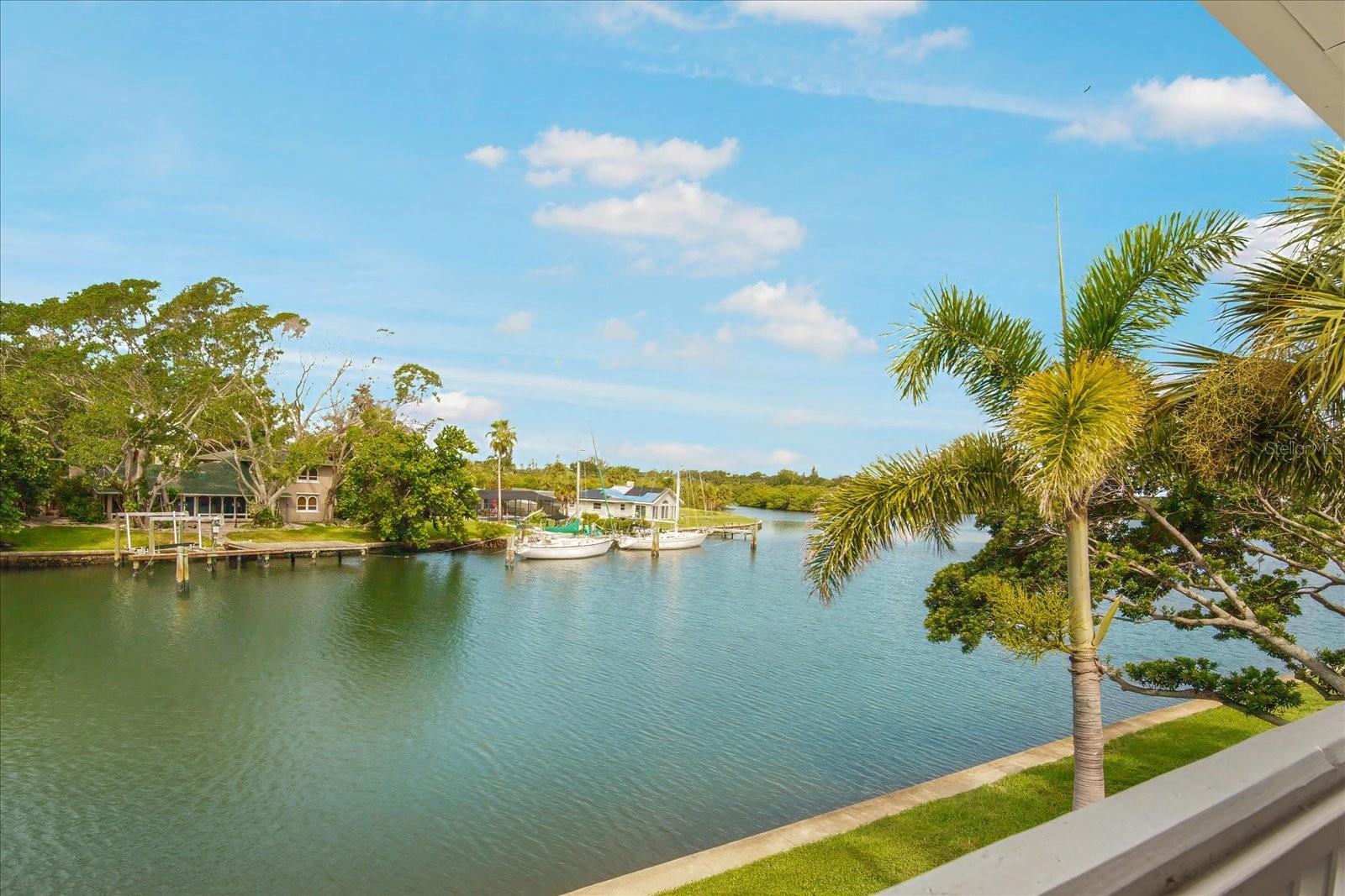 Image 15 of 25 For 3873 Pompano Drive Se D
