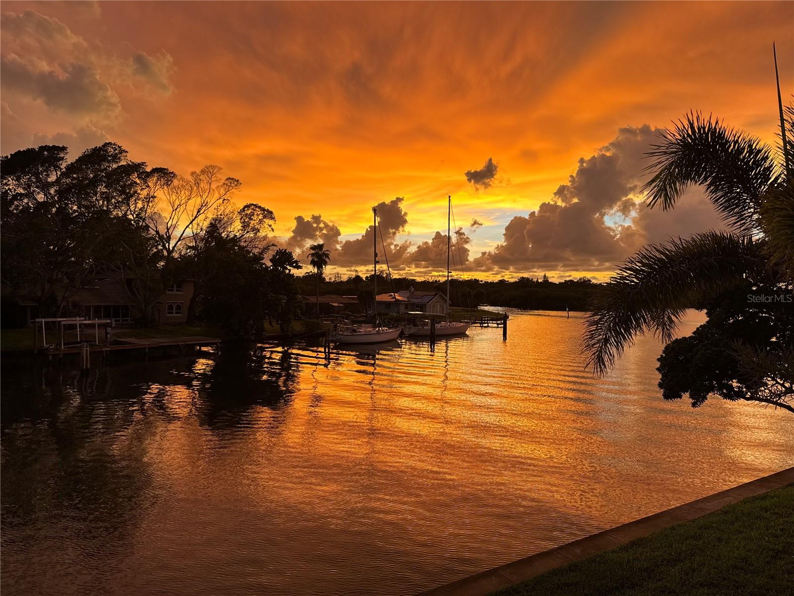 Image 2 of 25 For 3873 Pompano Drive Se D