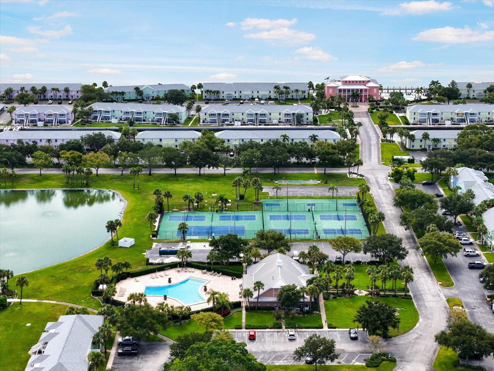 Image 22 of 25 For 3873 Pompano Drive Se D