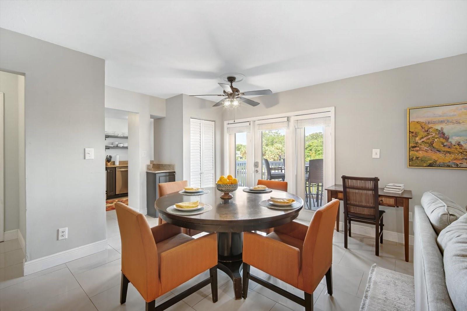 Image 6 of 25 For 3873 Pompano Drive Se D