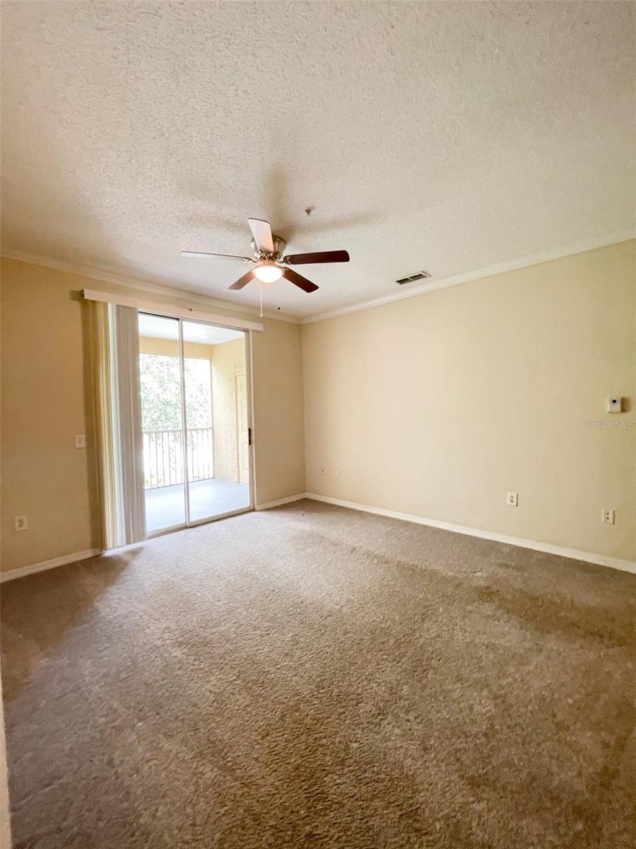 Image 16 of 31 For 18001 Richmond Place Drive 820