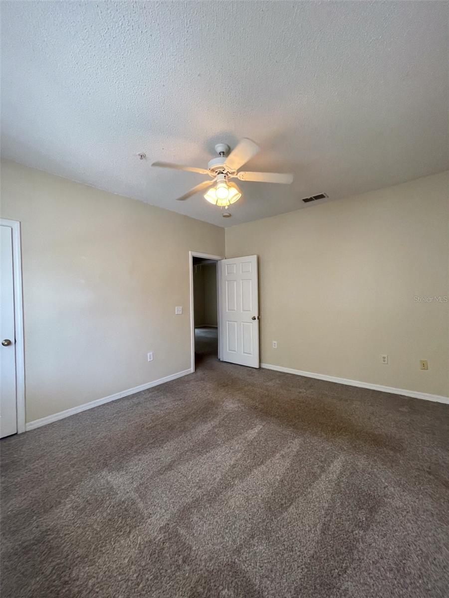 Image 18 of 31 For 18001 Richmond Place Drive 820
