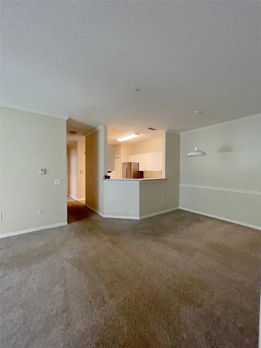 Image 8 of 31 For 18001 Richmond Place Drive 820