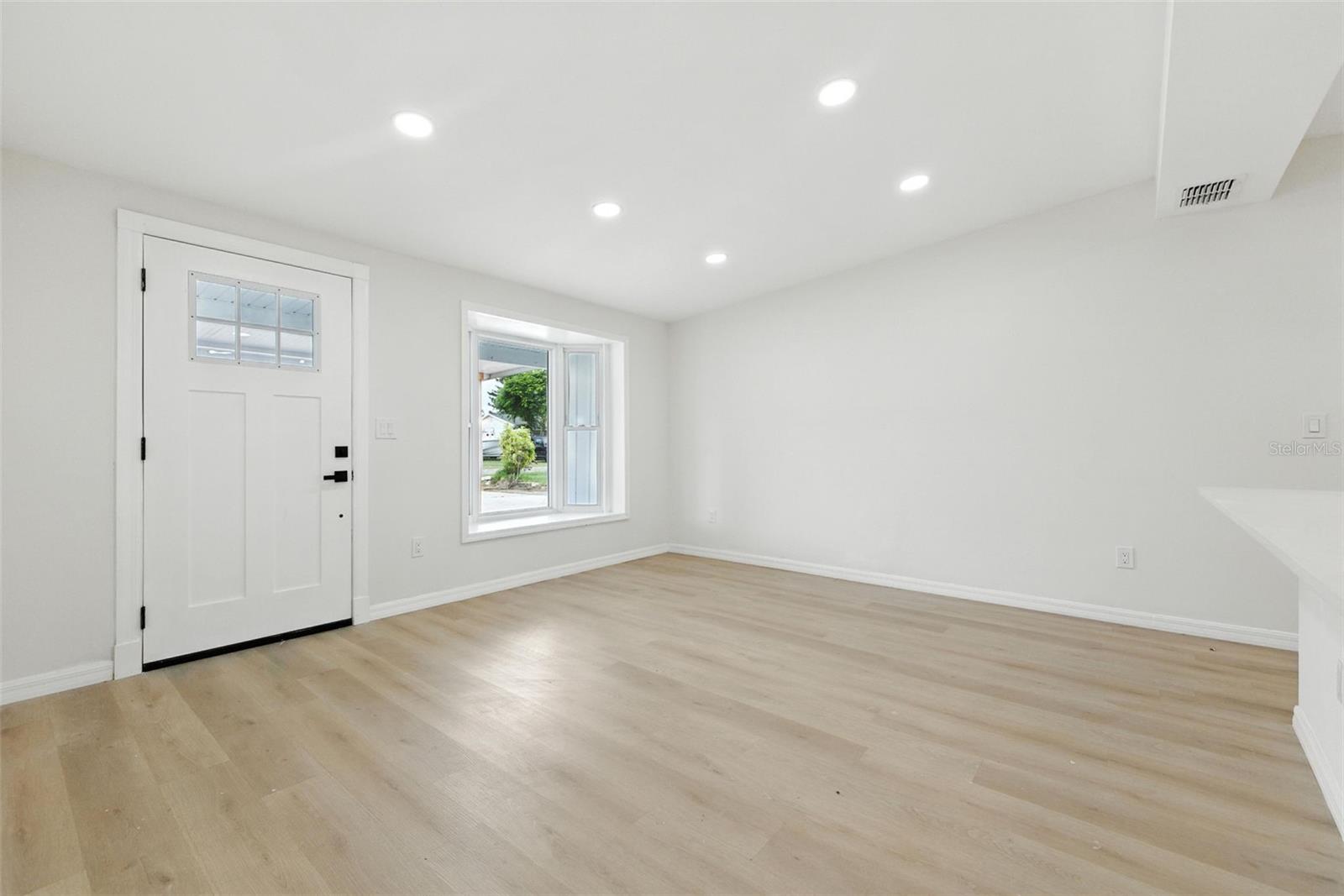 Image 7 of 28 For 10774 63rd Avenue