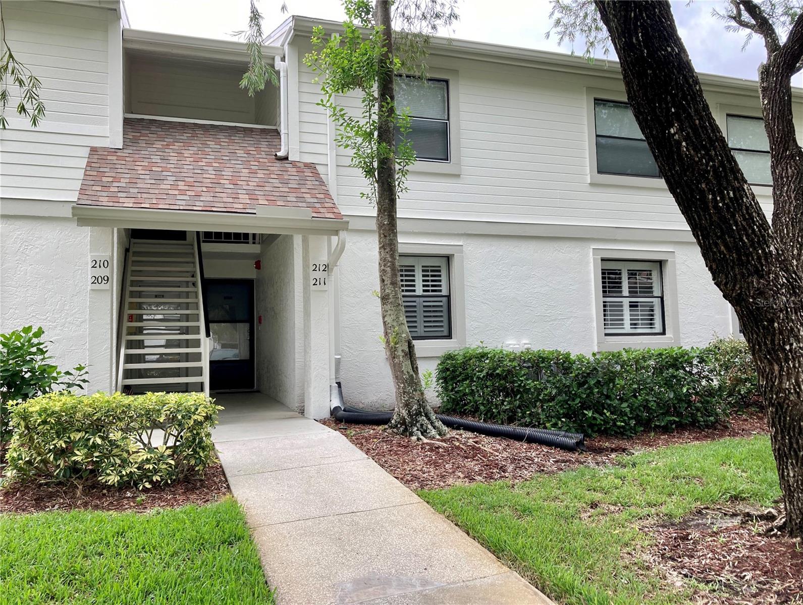Details for 211 Meadow Lane, OLDSMAR, FL 34677