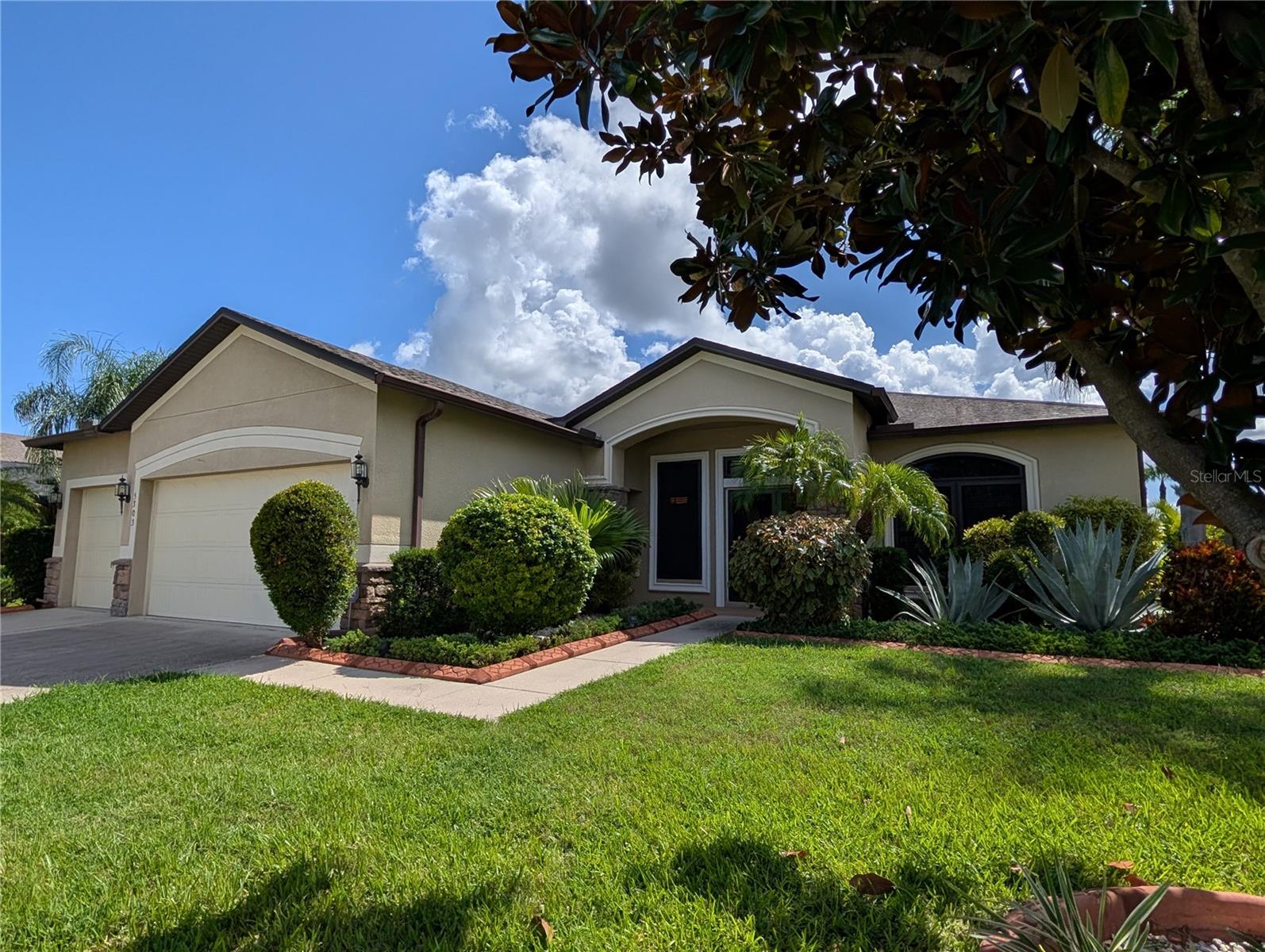 Image 2 of 29 For 5303 Moon Shell Drive