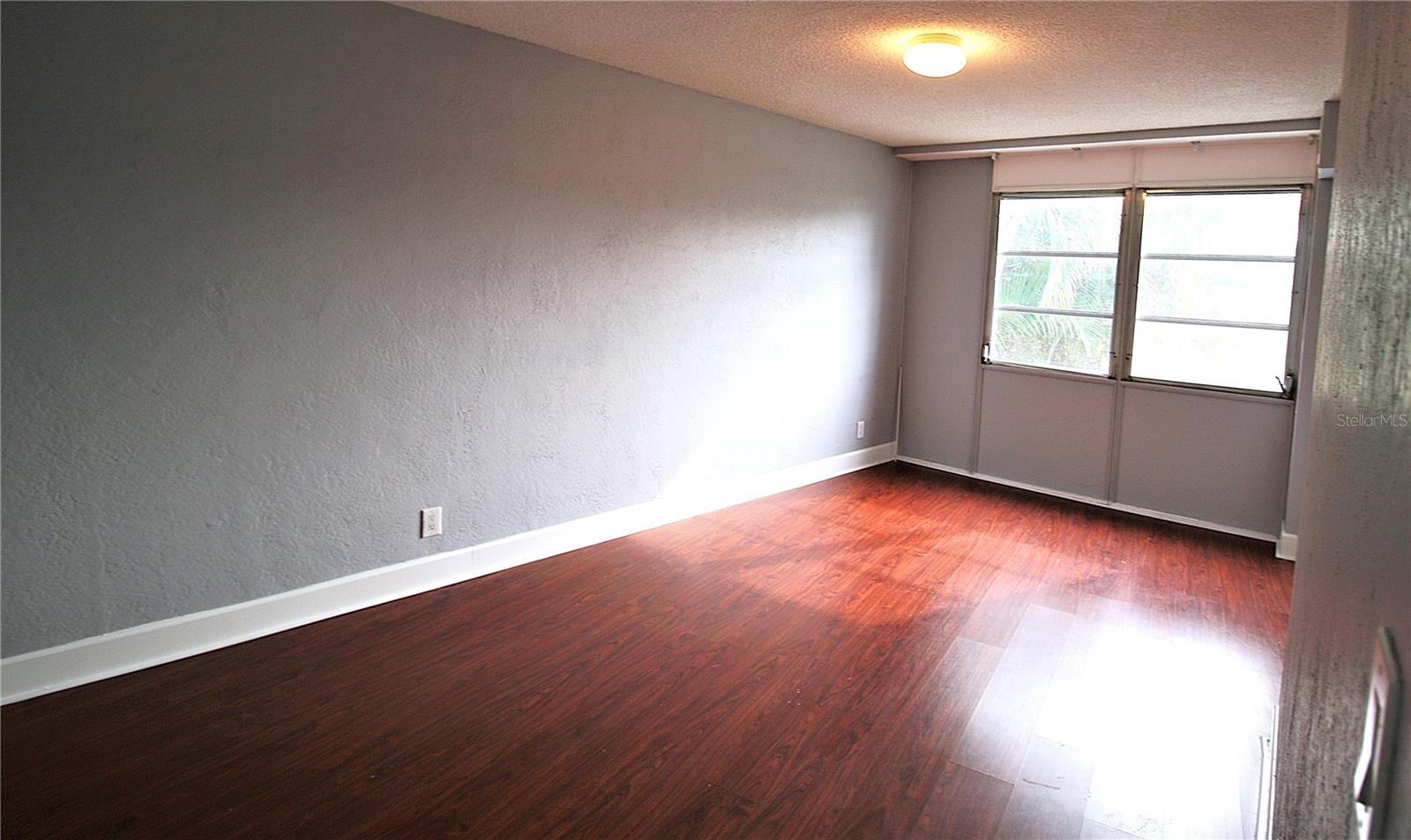 Image 10 of 28 For 3315 58th Avenue S 204
