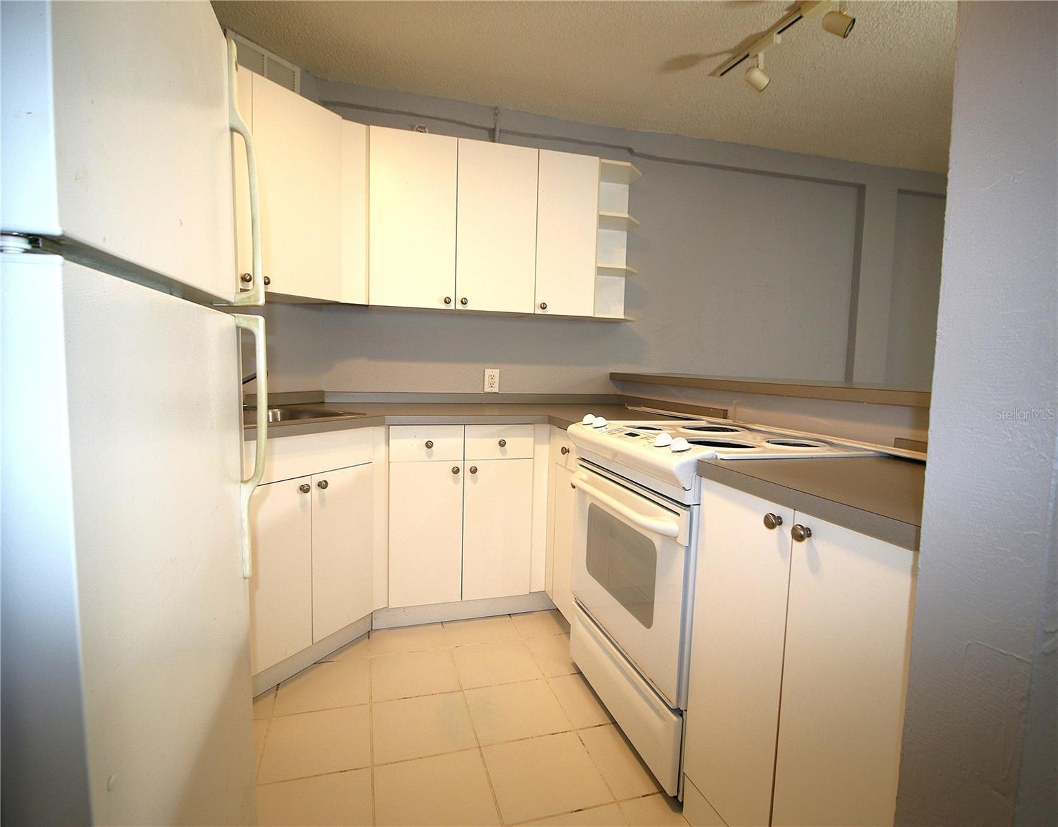 Image 7 of 28 For 3315 58th Avenue S 204