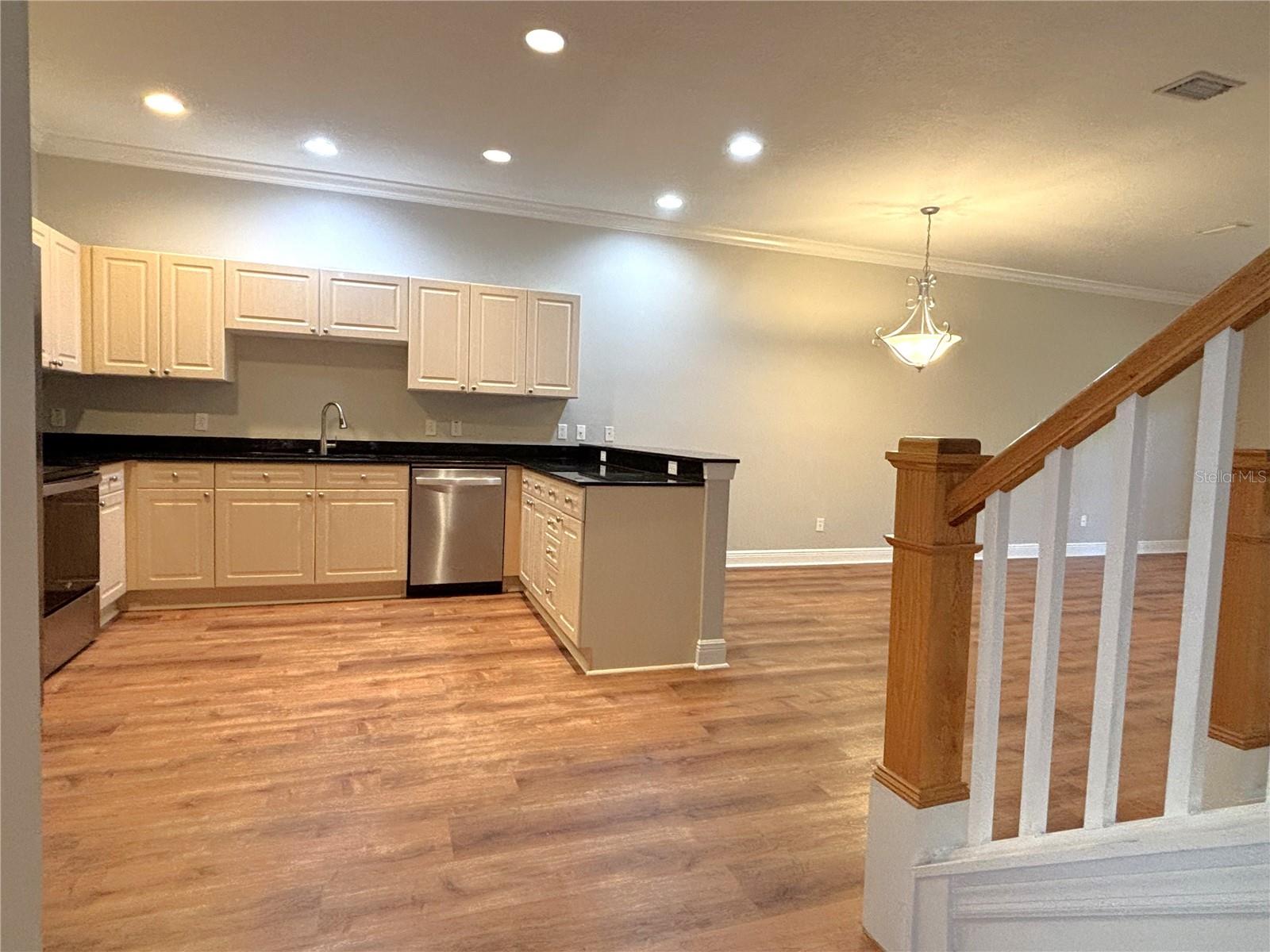 Image 3 of 67 For 270 Valencia Circle