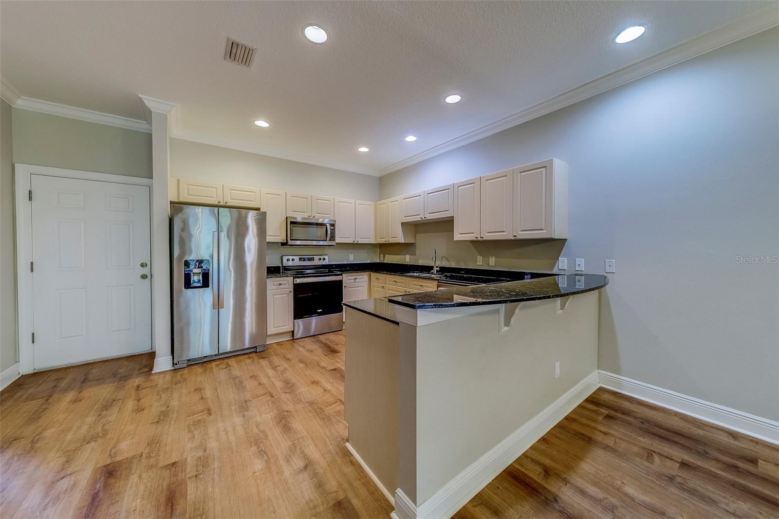 Image 7 of 67 For 270 Valencia Circle