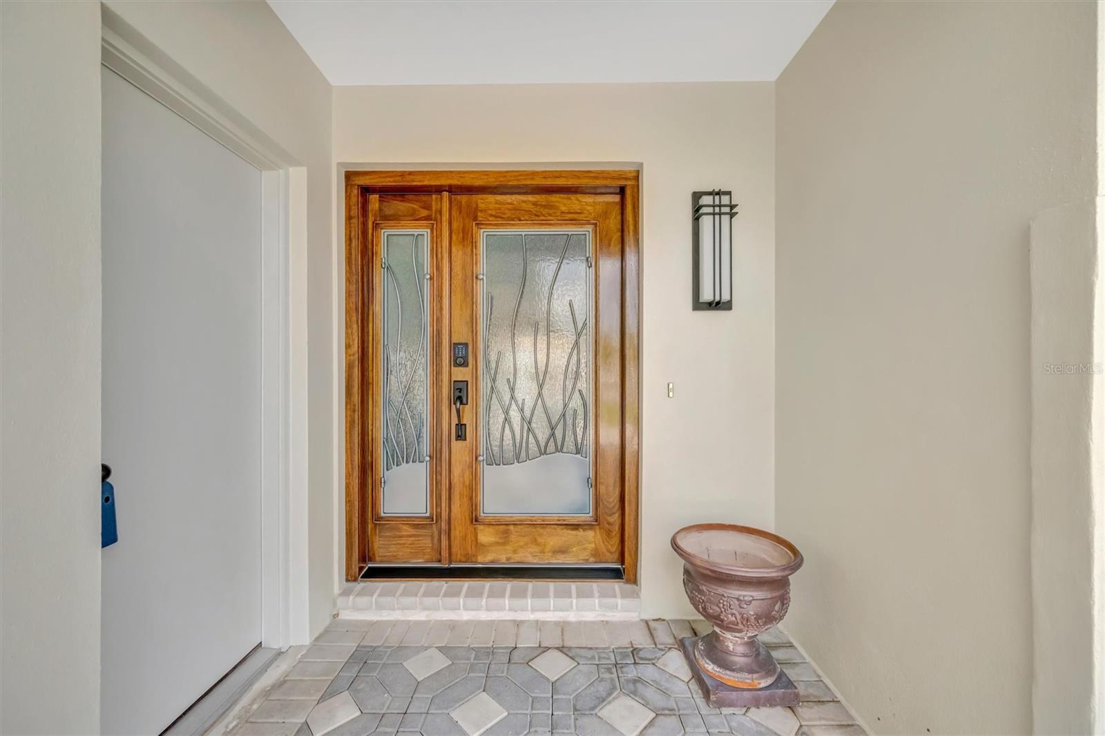 Image 17 of 84 For 11750 5th Street E