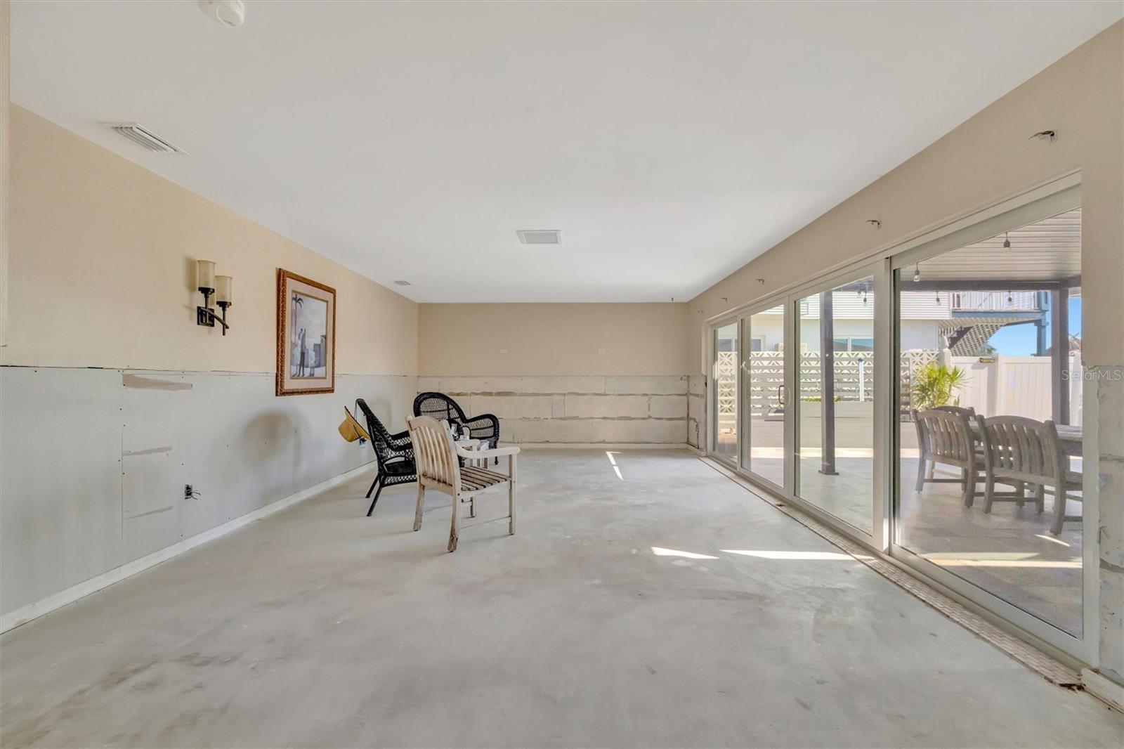 Image 20 of 84 For 11750 5th Street E
