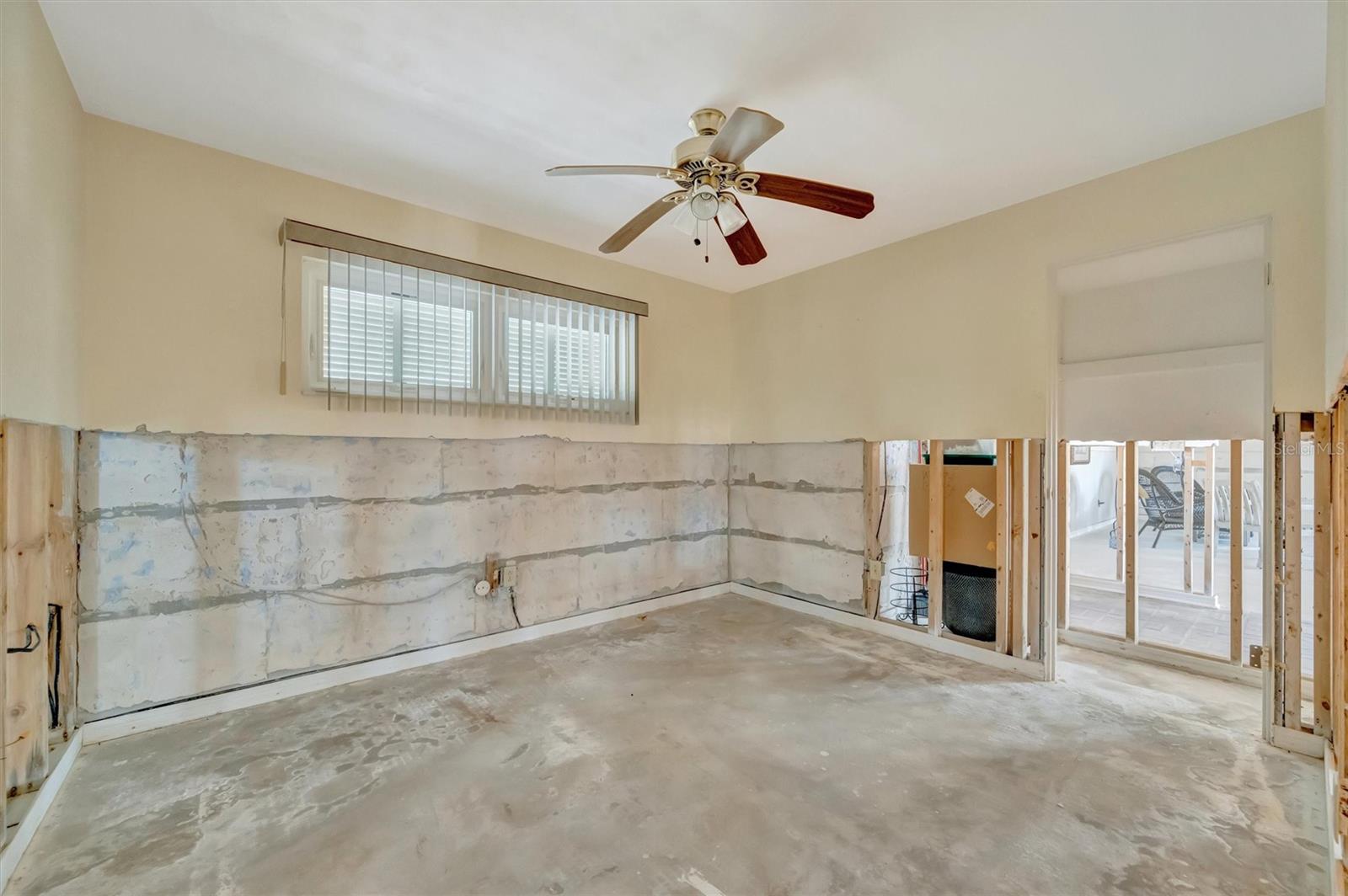 Image 24 of 84 For 11750 5th Street E