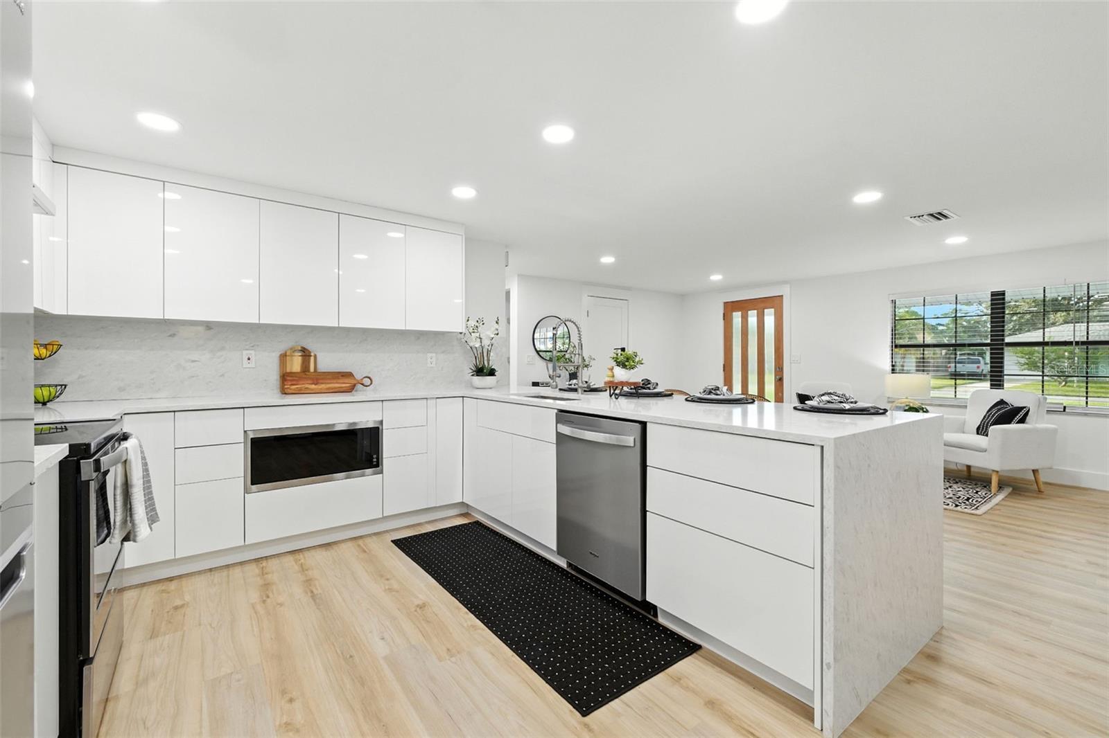 Image 16 of 51 For 5321 13th Avenue Drive W