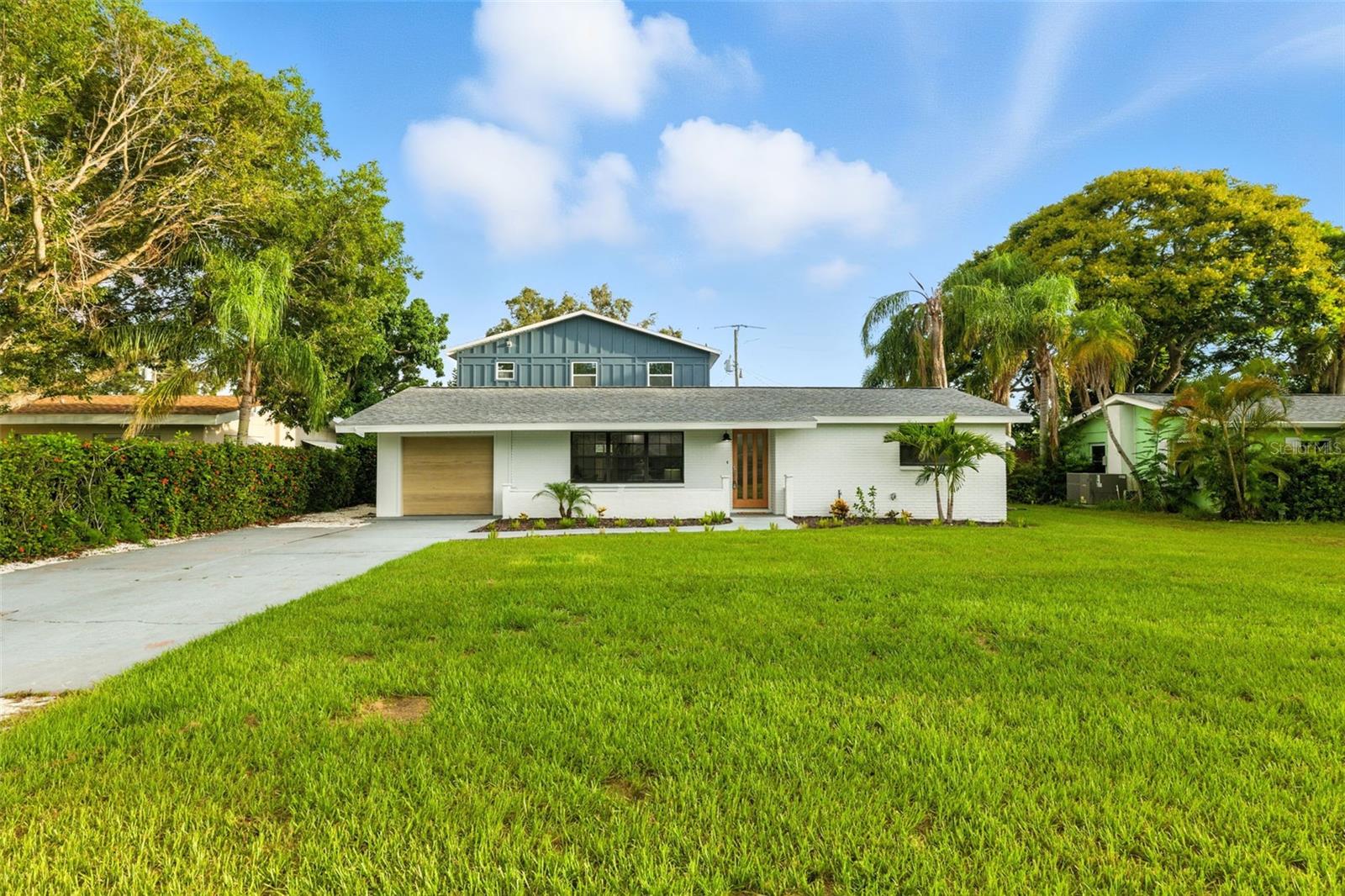 Image 2 of 51 For 5321 13th Avenue Drive W